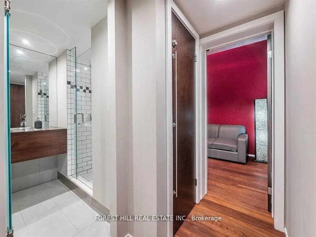 8 Wellesley Street E, #PH7