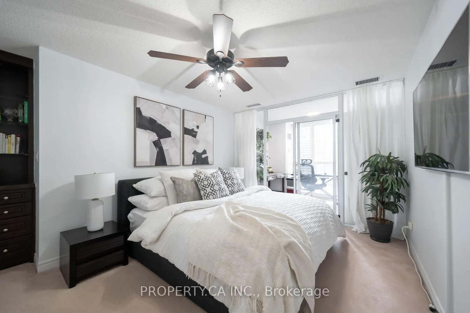 43 Eglinton Avenue E #1902