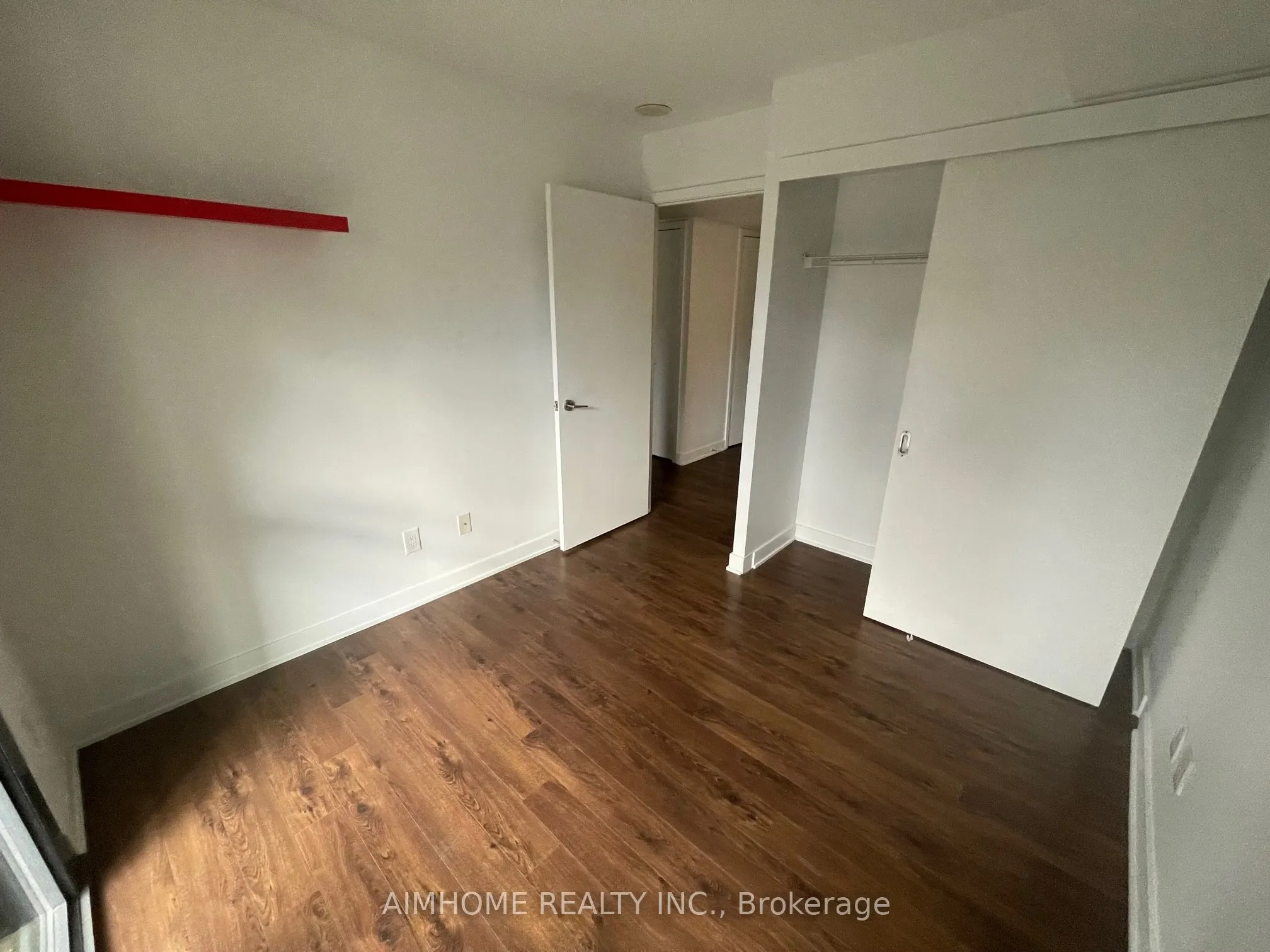 110 Charles Street E #803