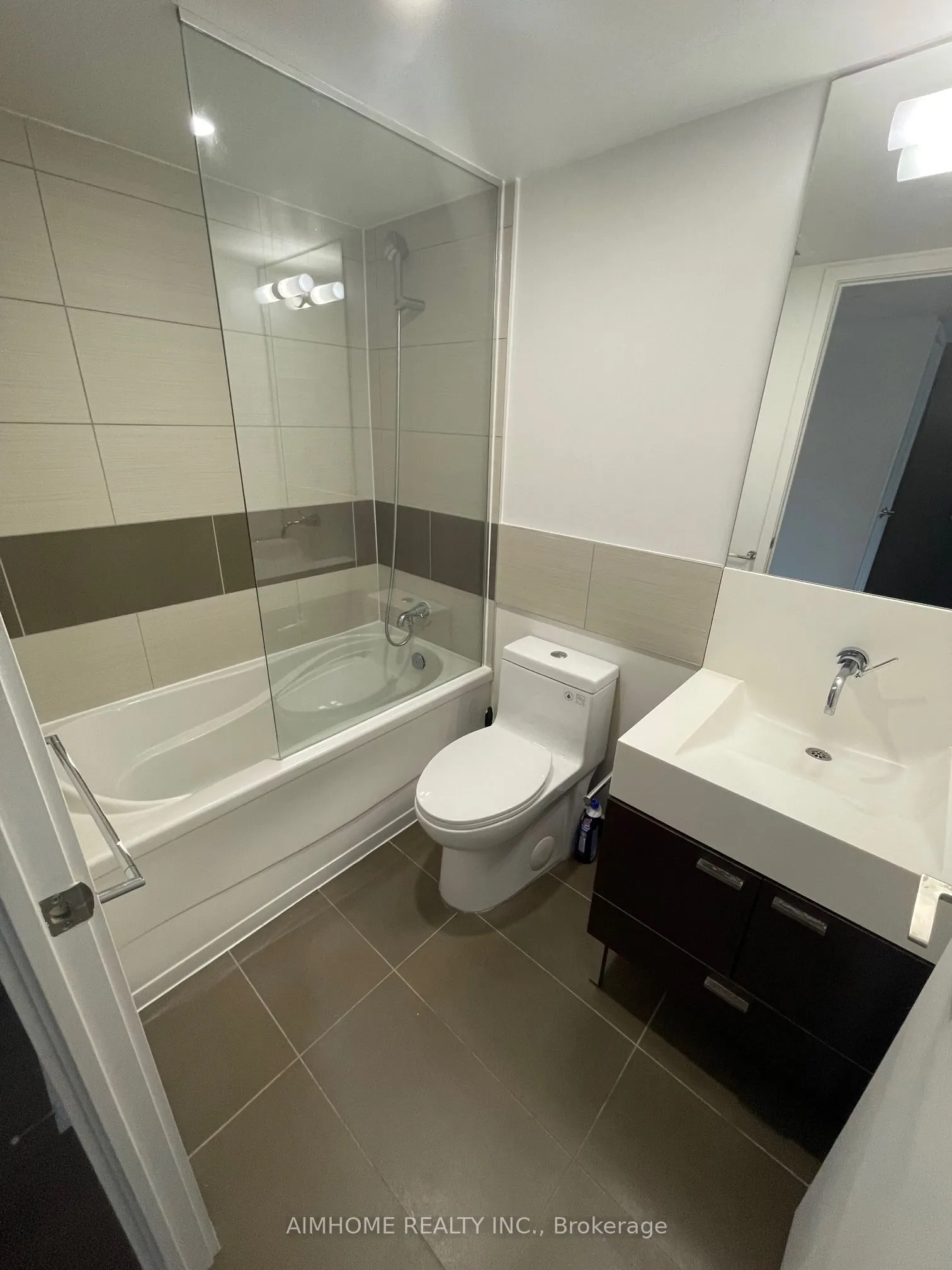 110 Charles Street E #803