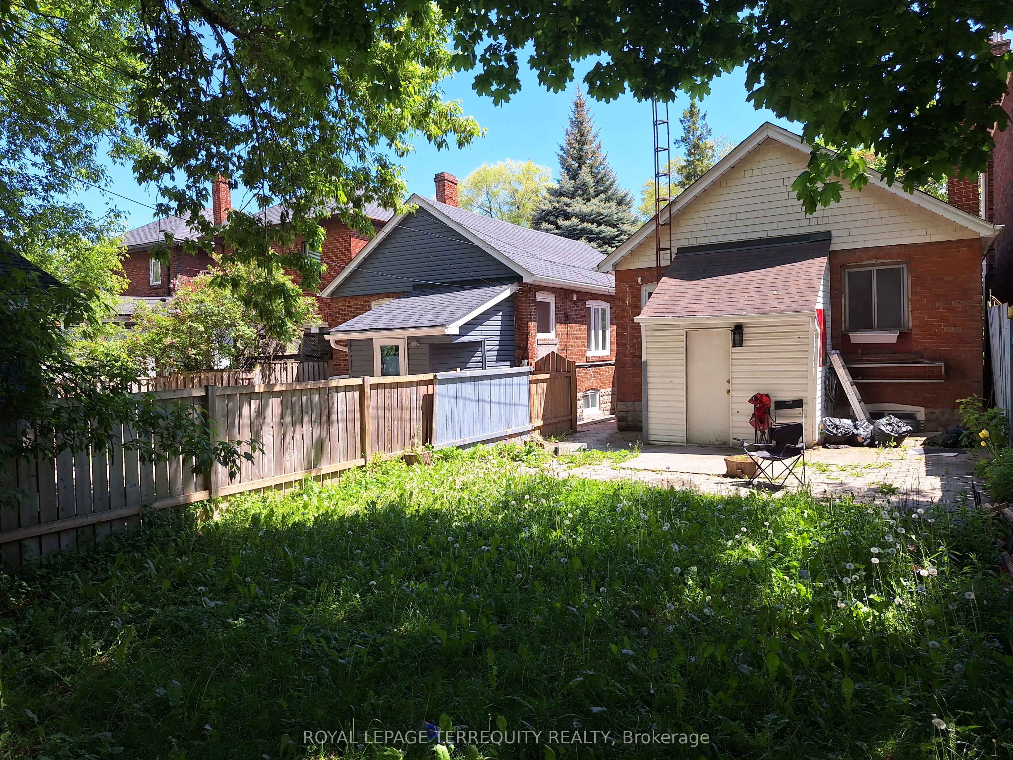 78 Lawrence Avenue W