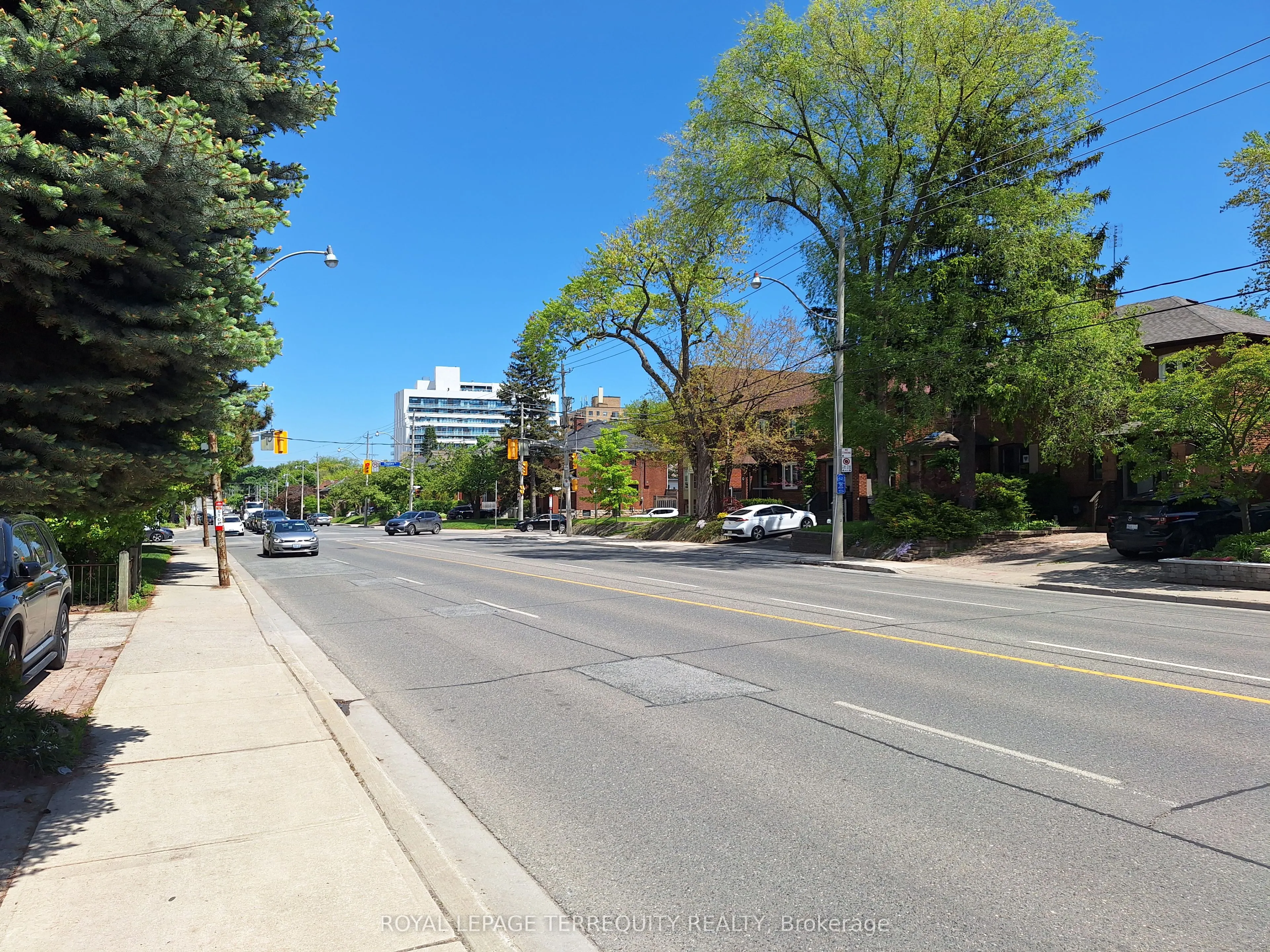 78 Lawrence Avenue W