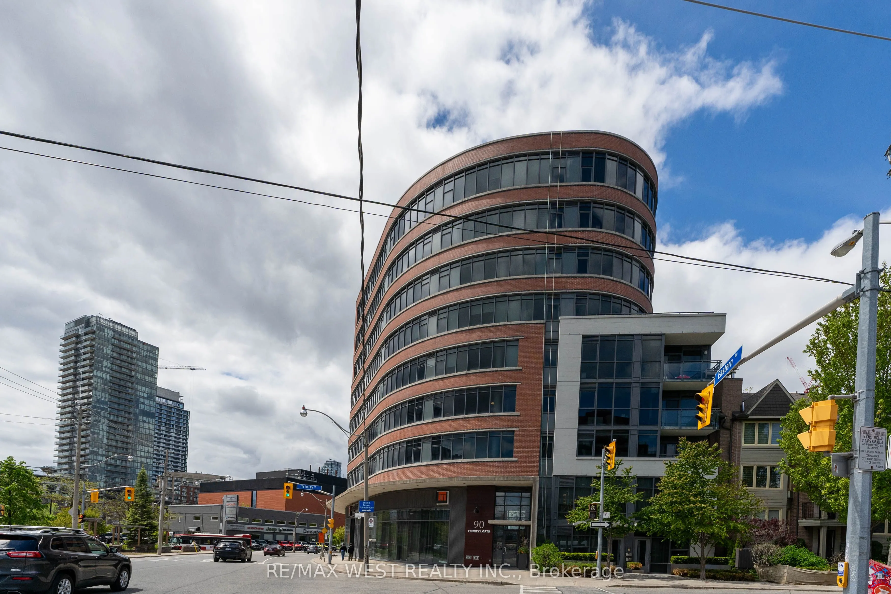 90 Trinity Street, #303
