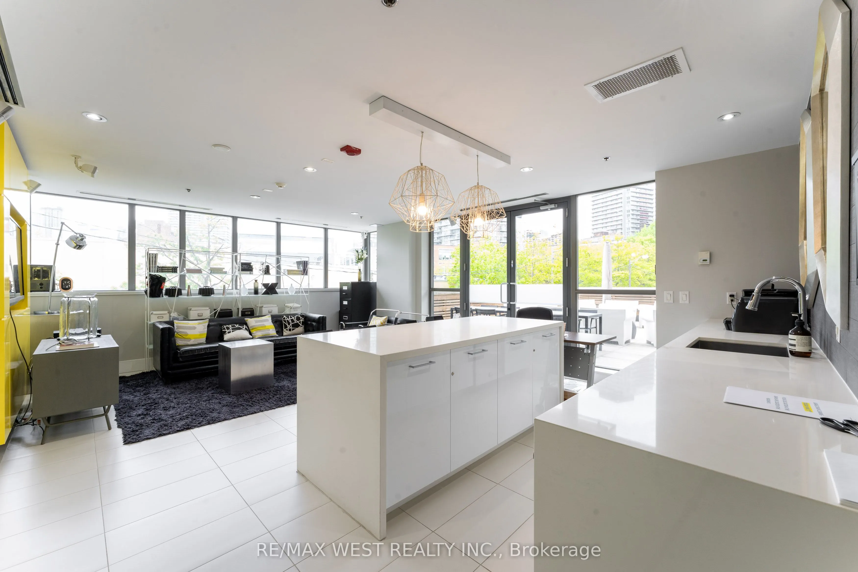 90 Trinity Street #303