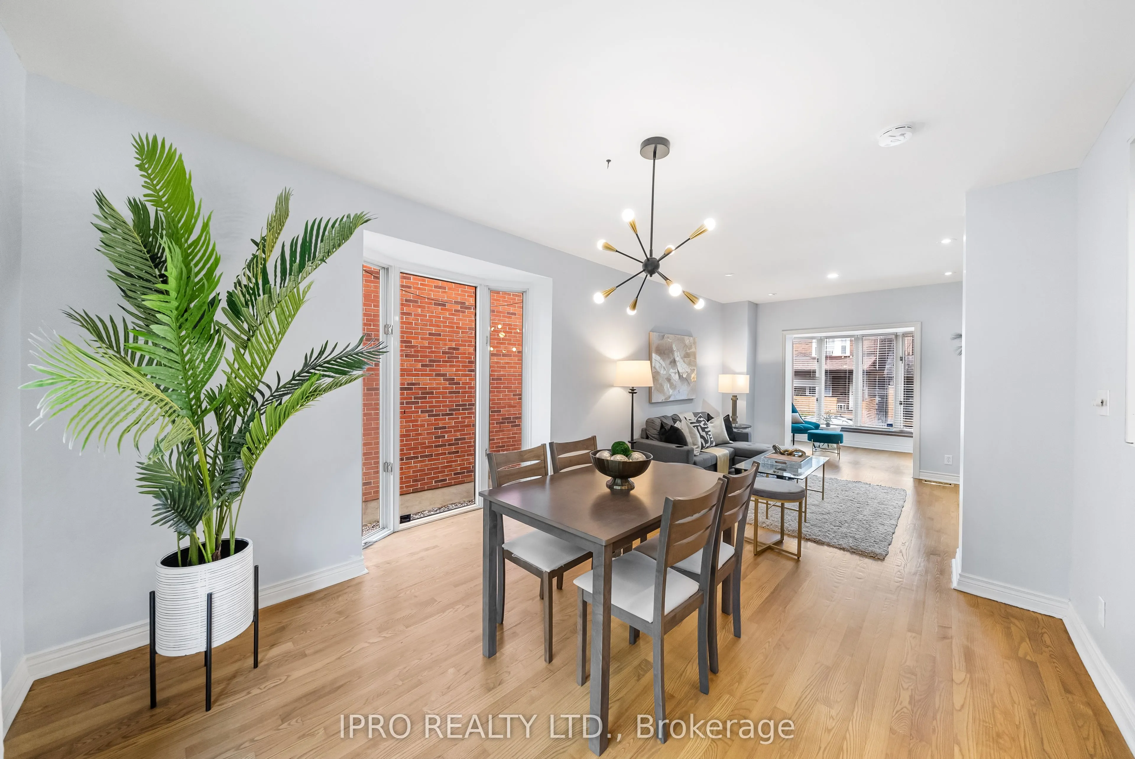 134 Helendale Avenue