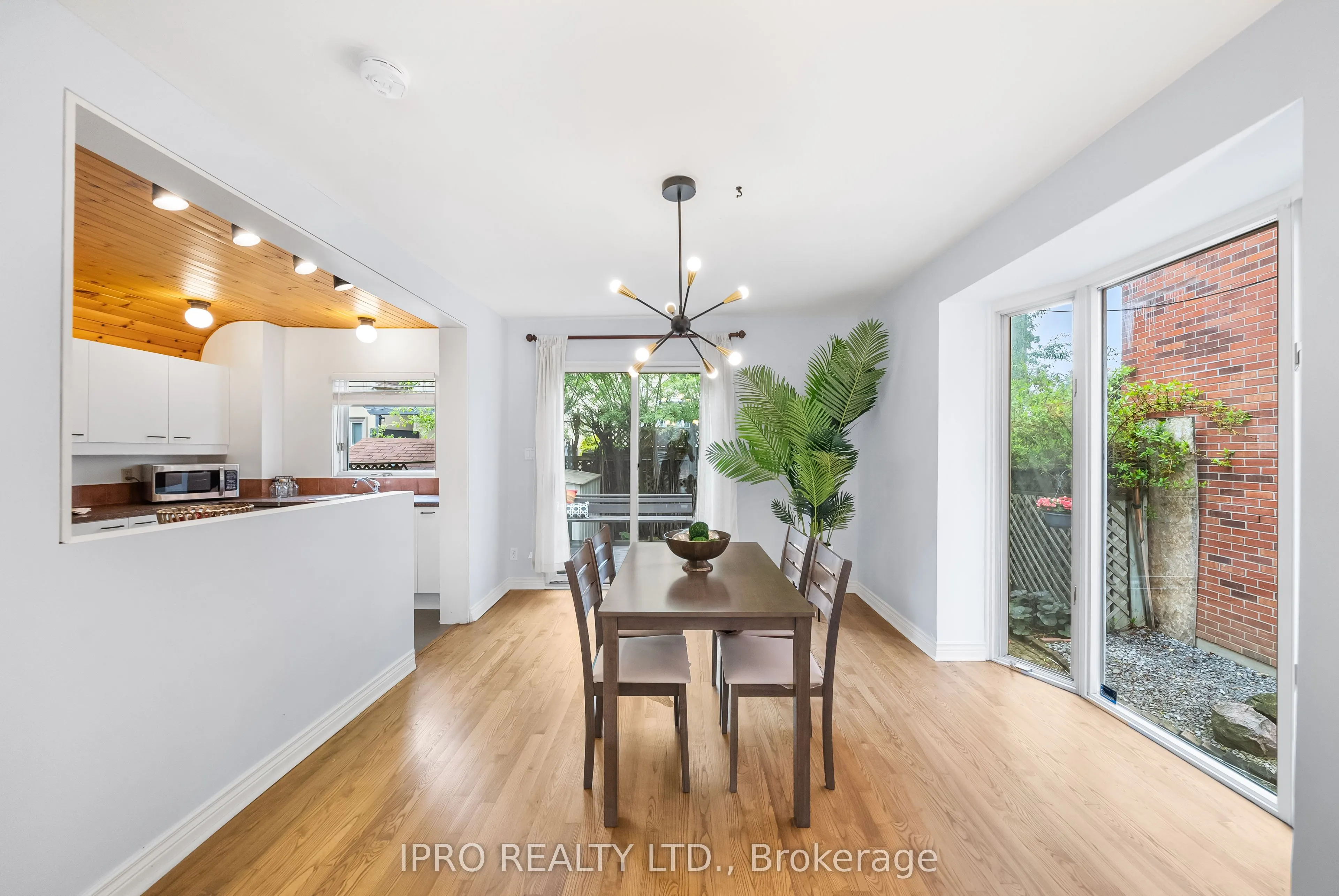 134 Helendale Avenue