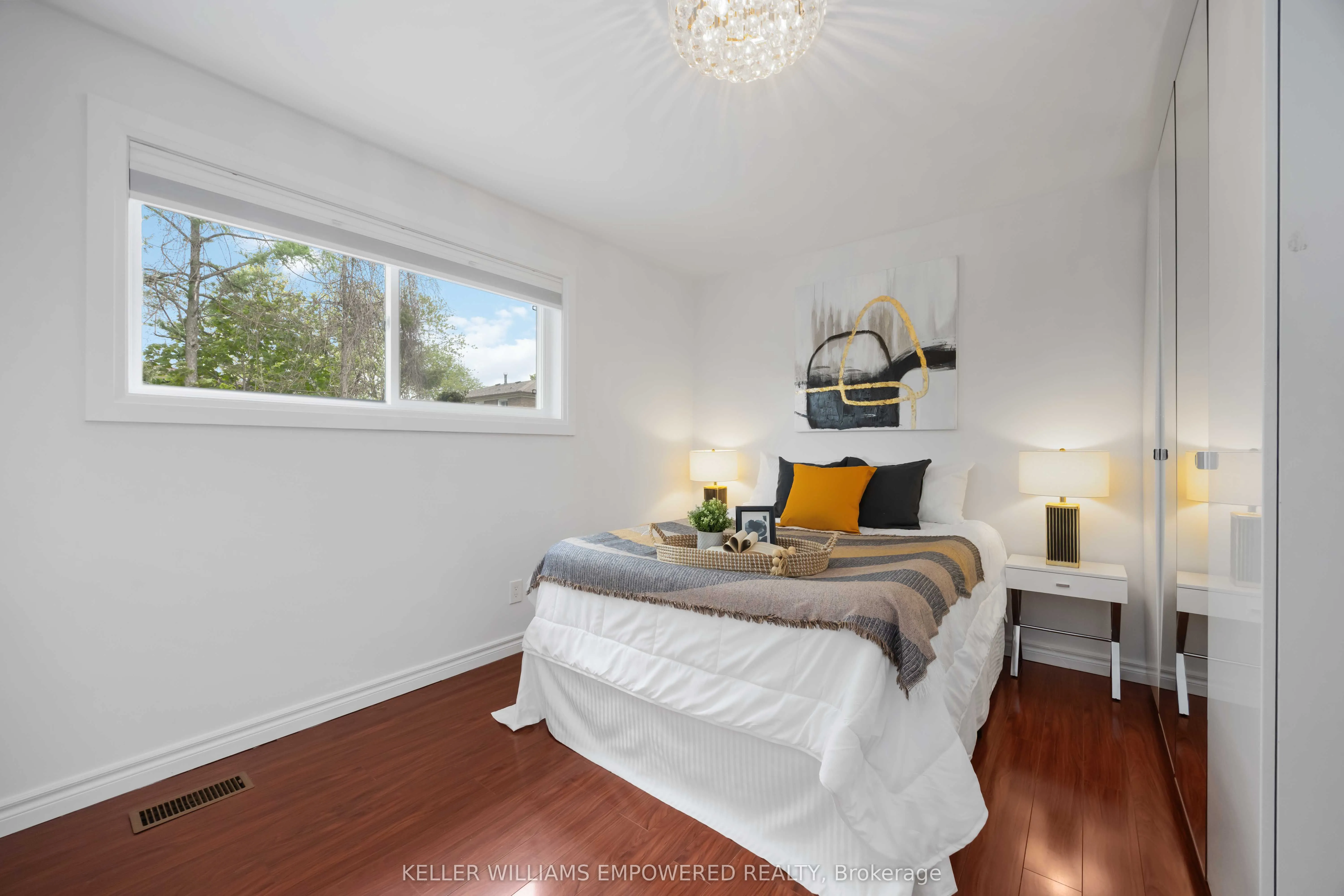 112 Kingslake Road