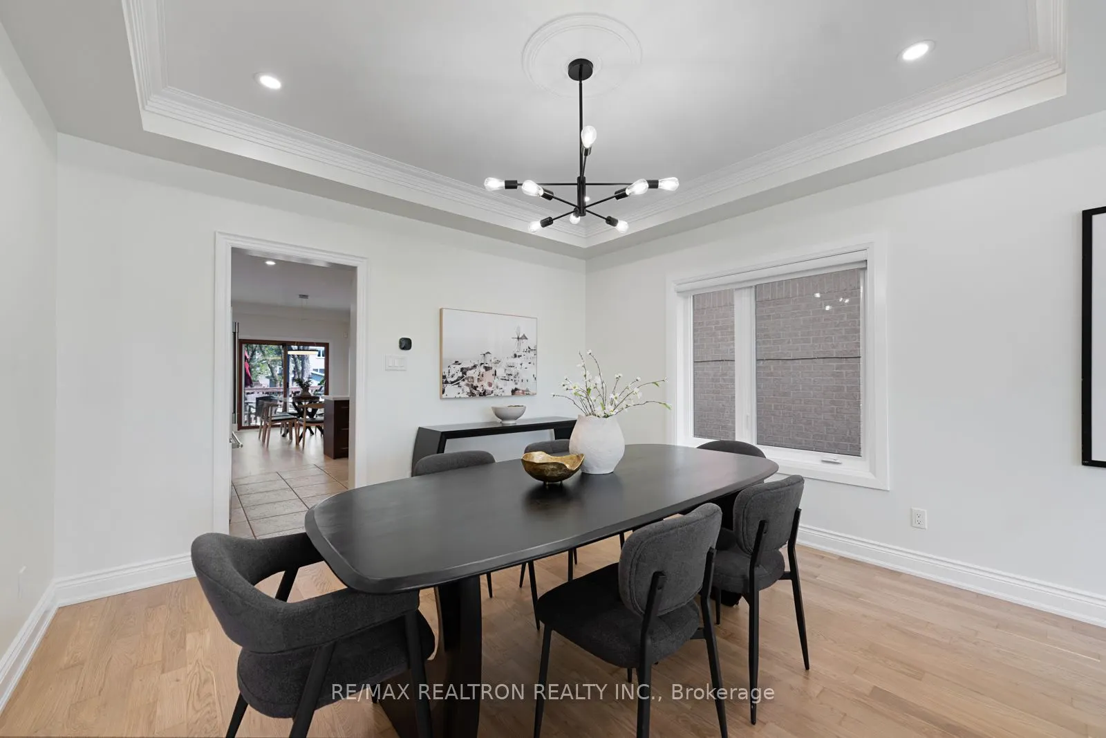 24 Model Avenue