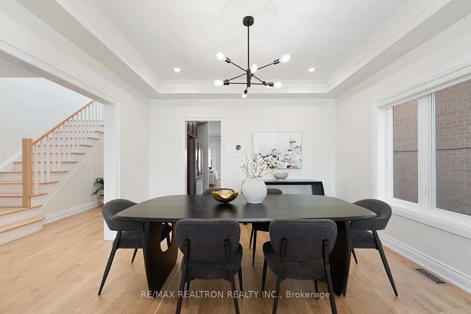 24 Model Avenue
