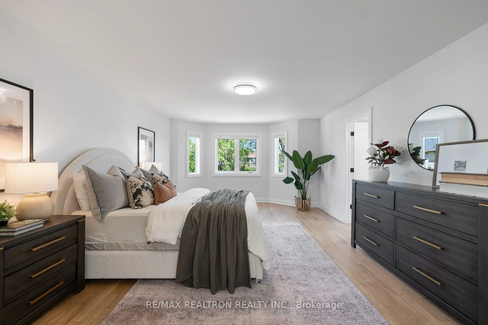 24 Model Avenue