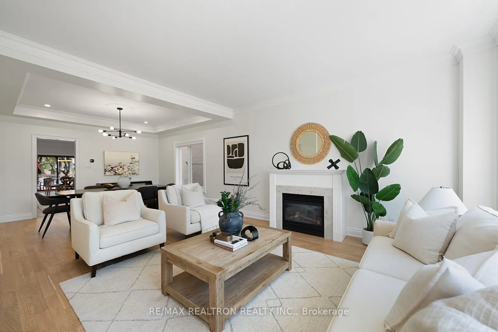24 Model Avenue