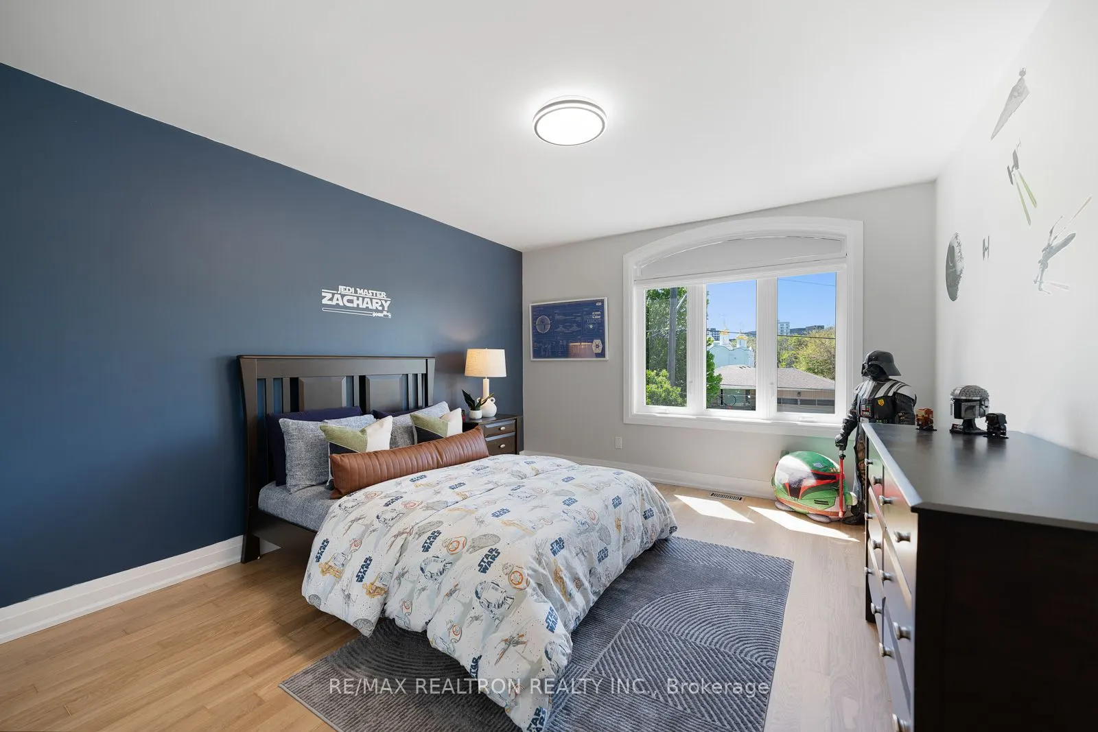 24 Model Avenue