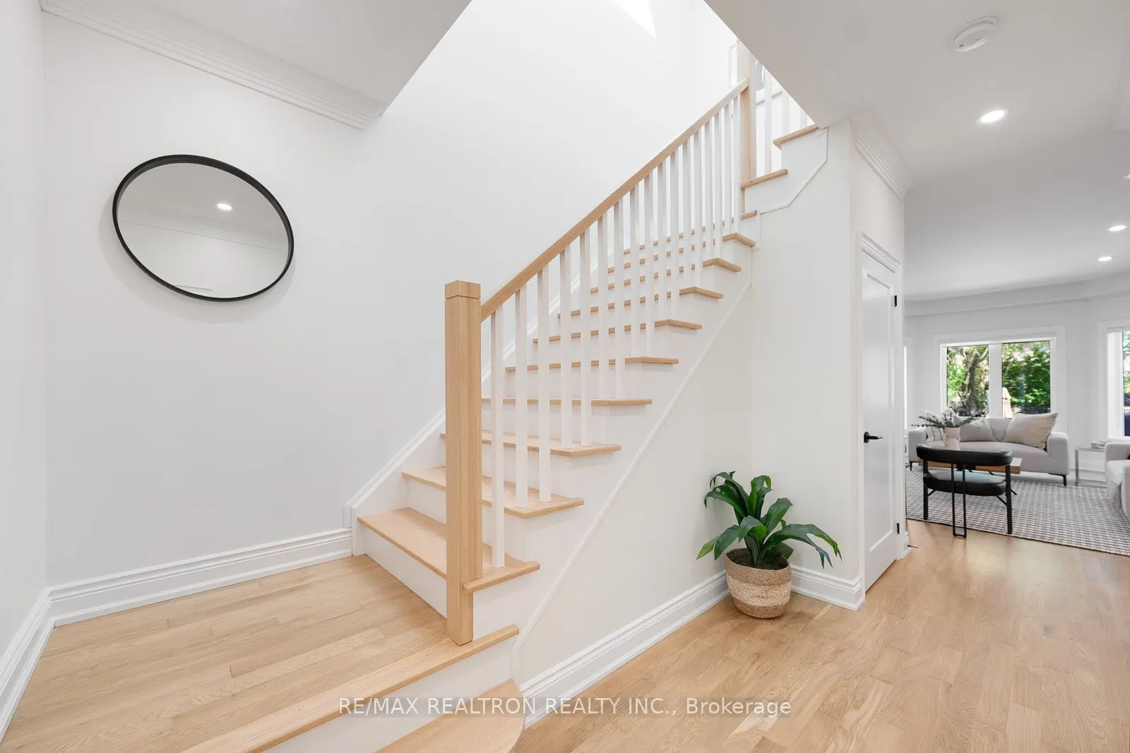 24 Model Avenue
