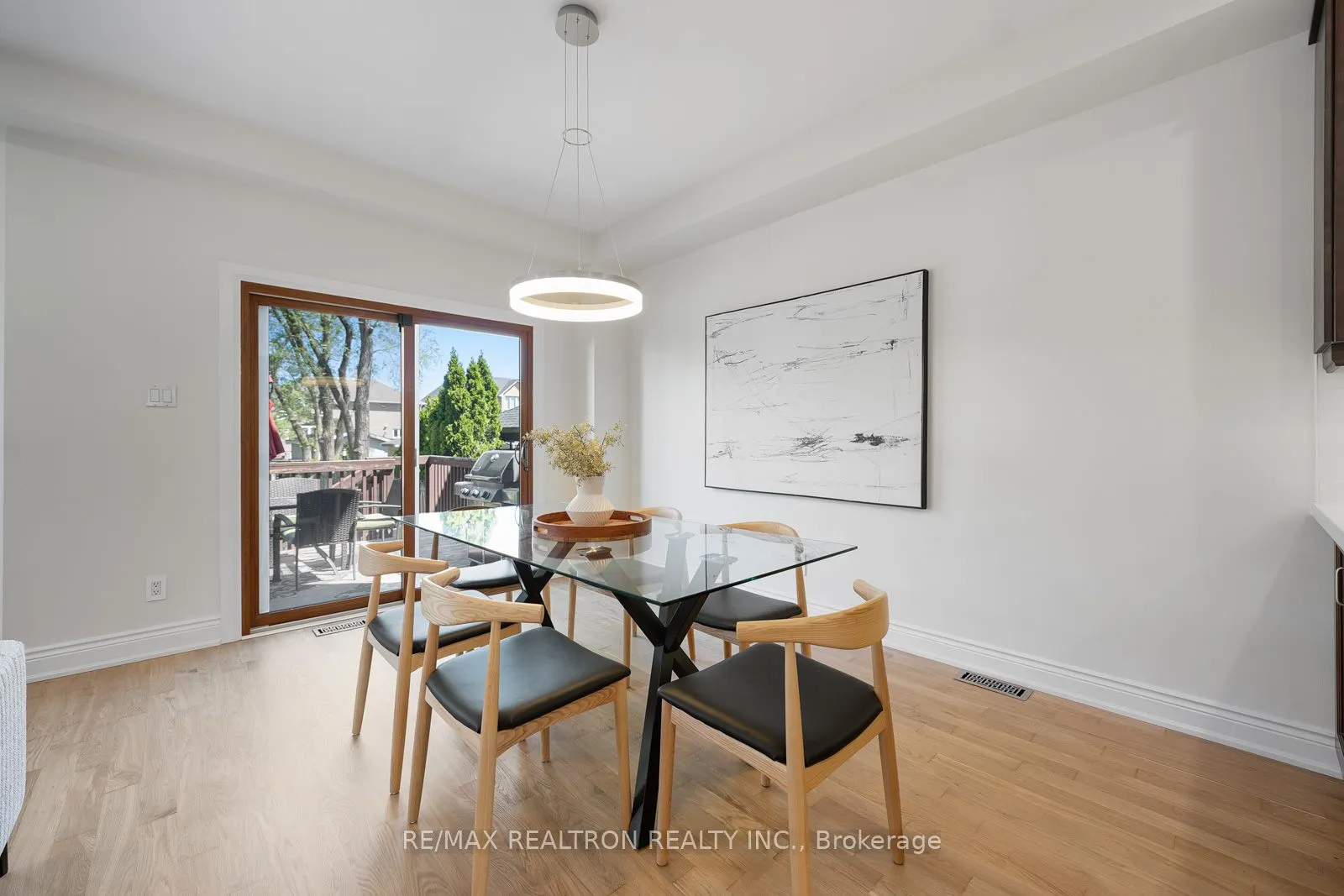 24 Model Avenue