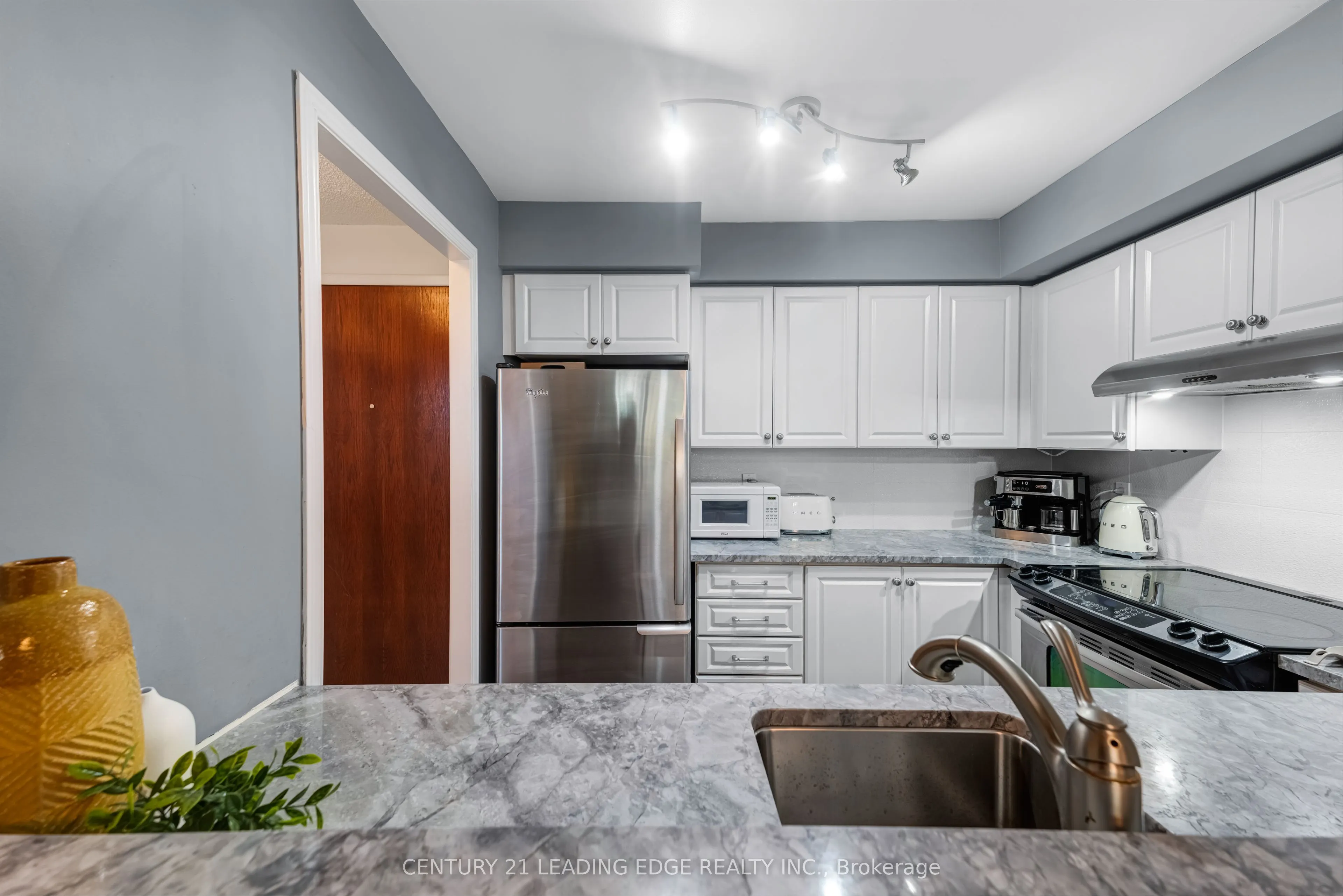39 Pemberton Avenue, #105