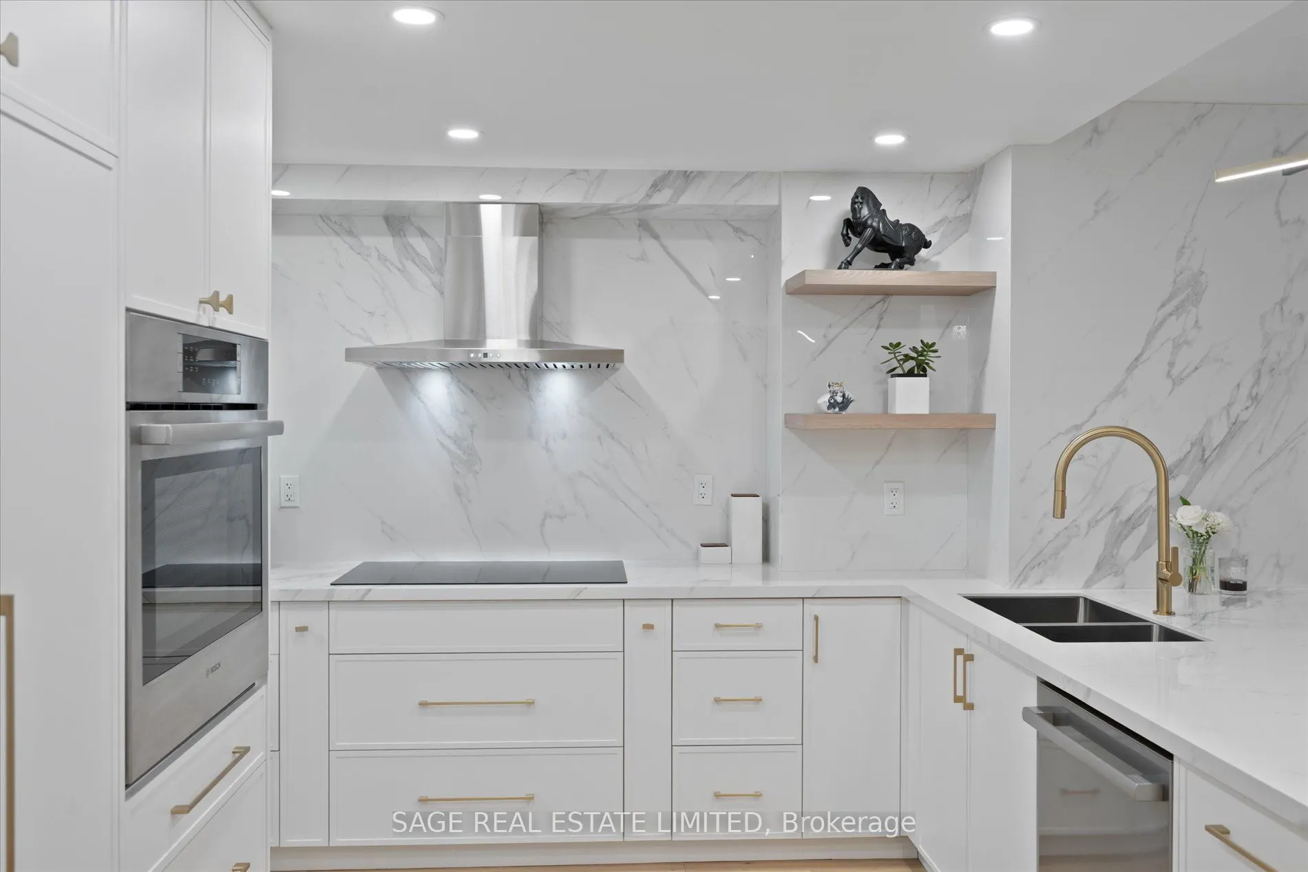 160 Frederick Street, #305