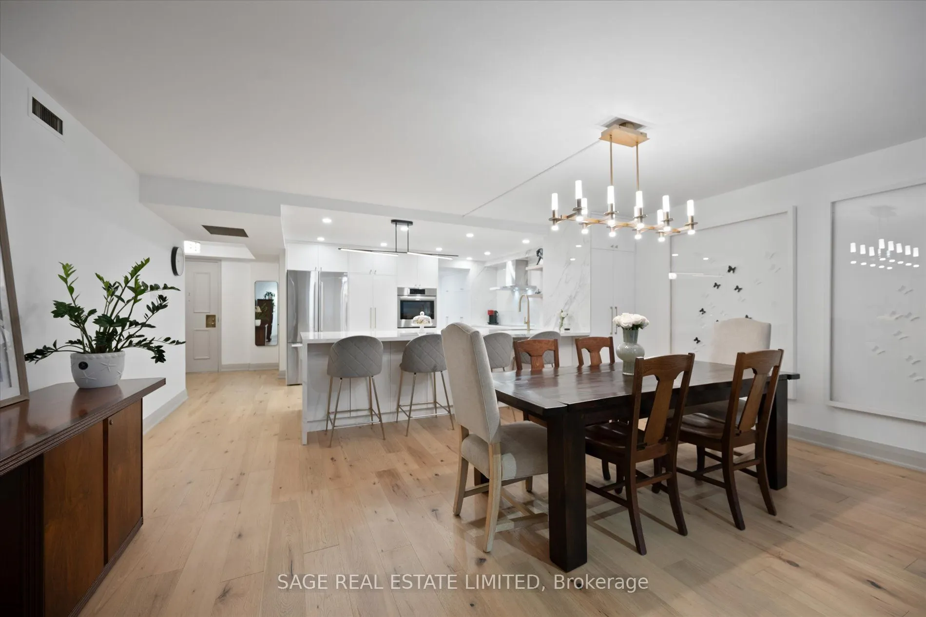 160 Frederick Street, #305