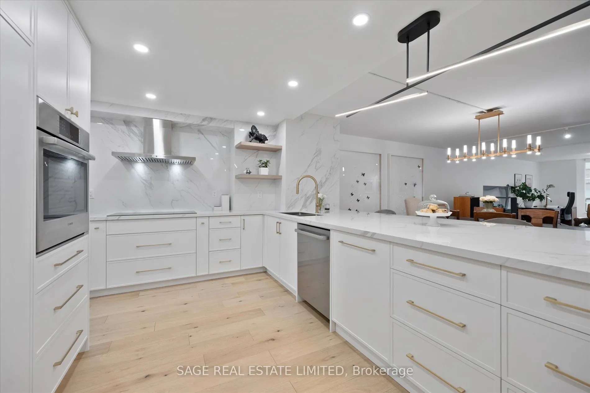 160 Frederick Street, #305