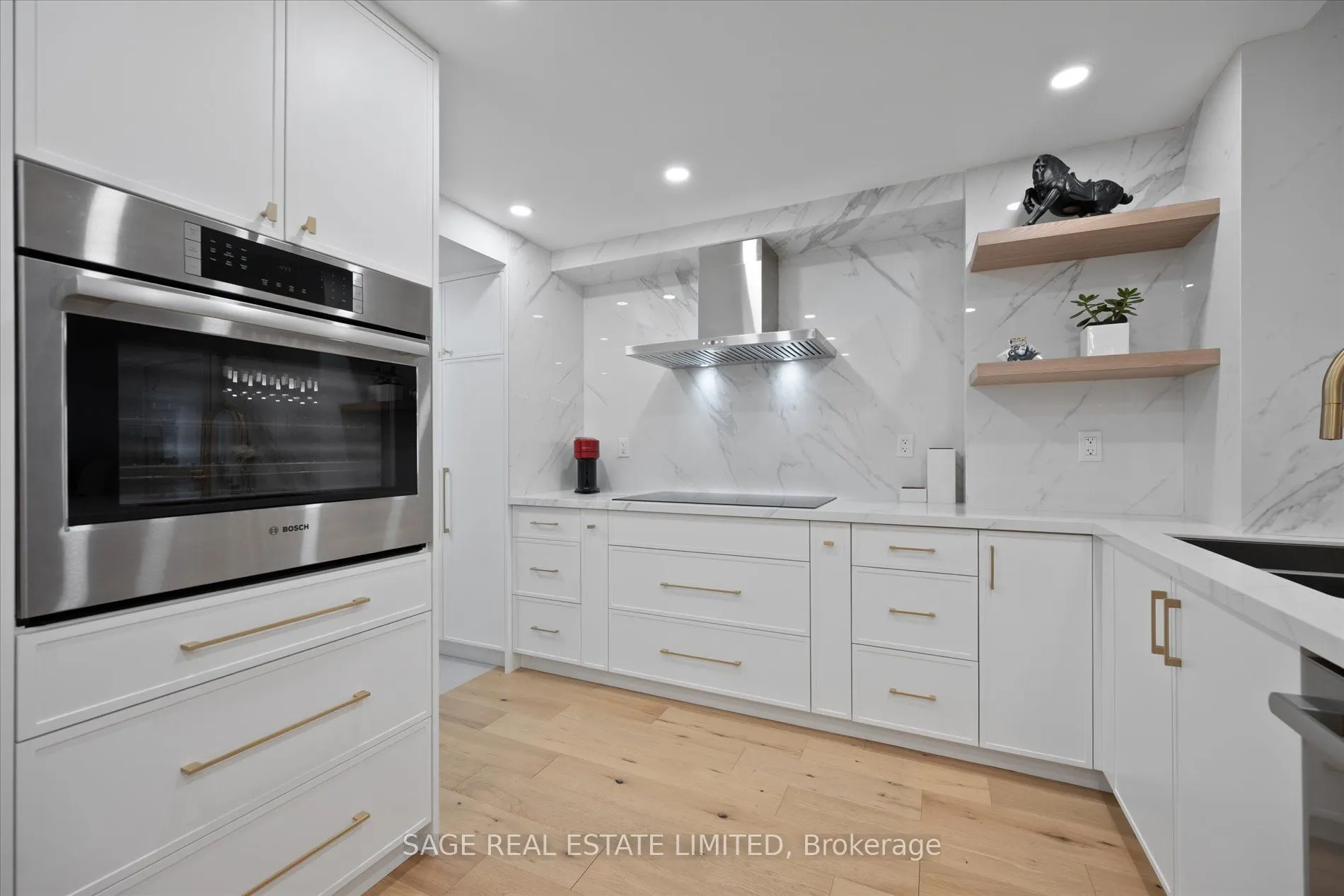 160 Frederick Street, #305