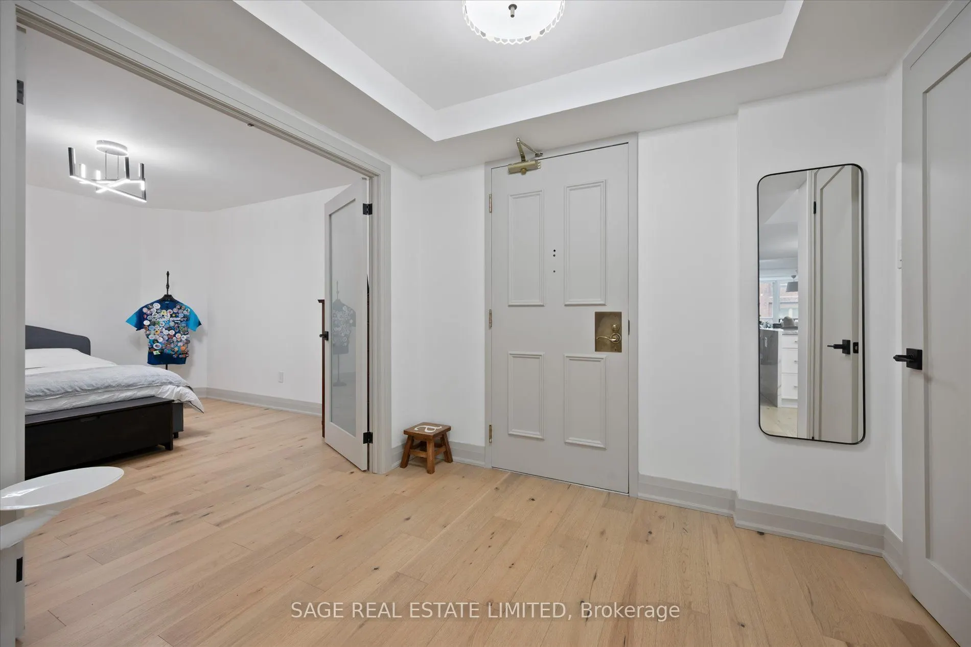 160 Frederick Street, #305