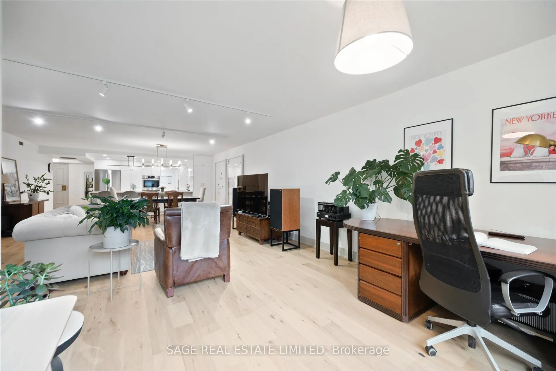 160 Frederick Street, #305