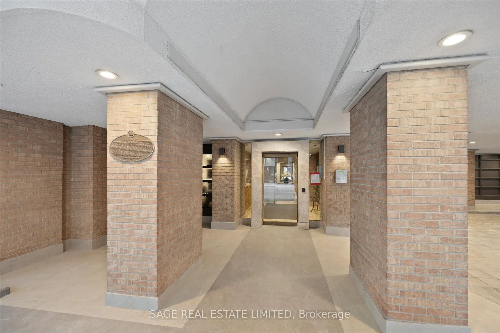 160 Frederick Street, #305