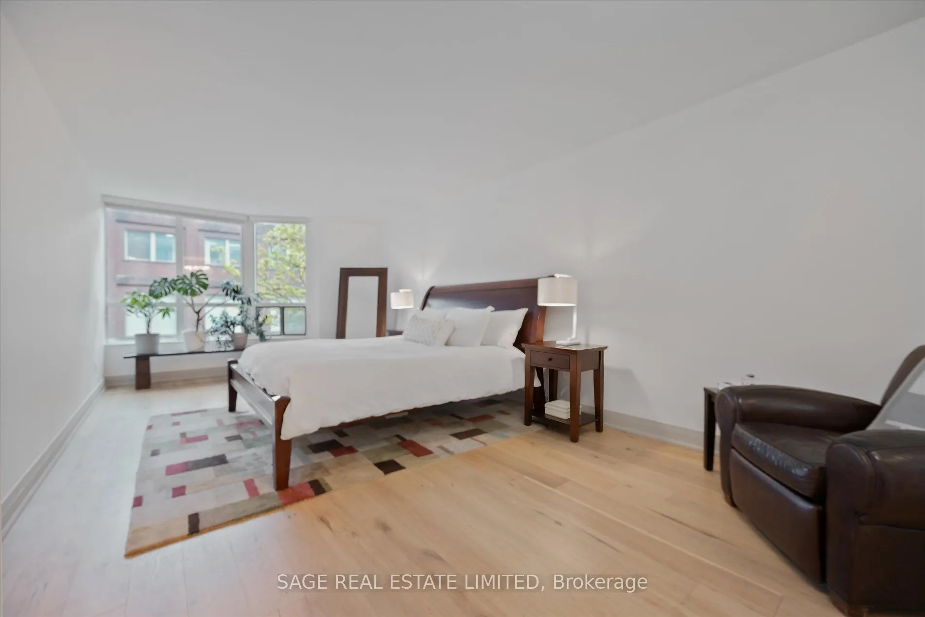 160 Frederick Street, #305