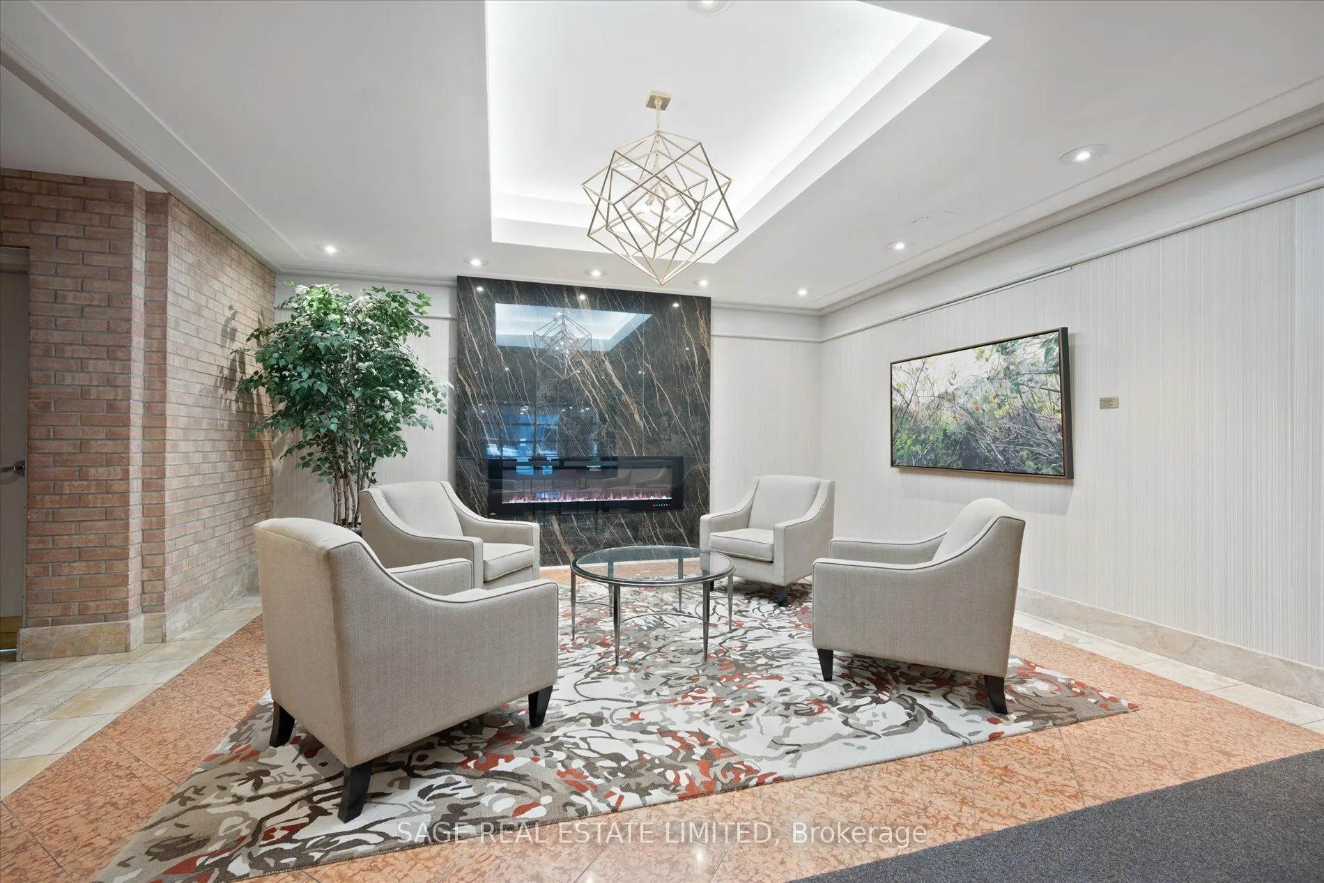 160 Frederick Street, #305