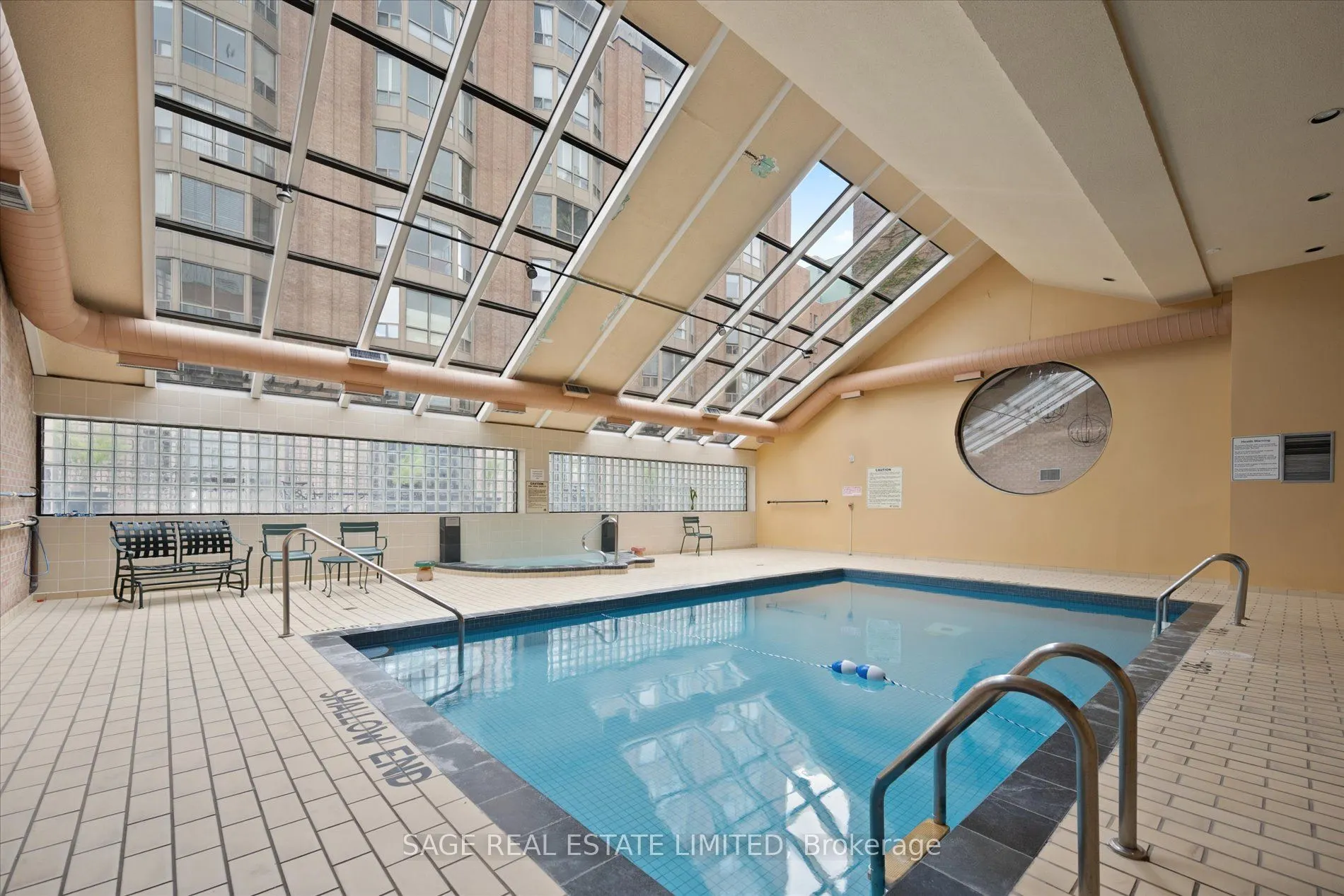 160 Frederick Street, #305
