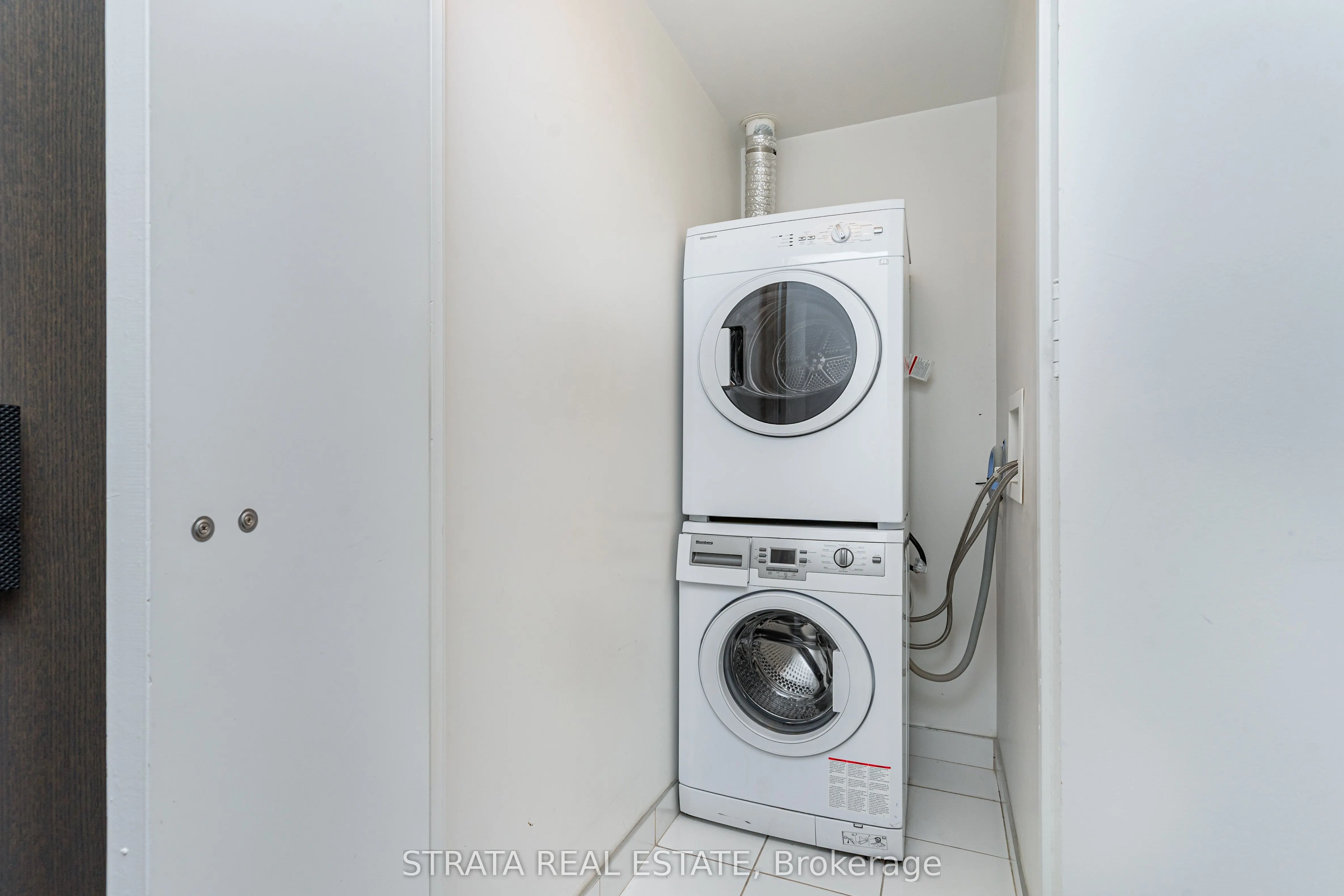 101 Charles Street E #4608