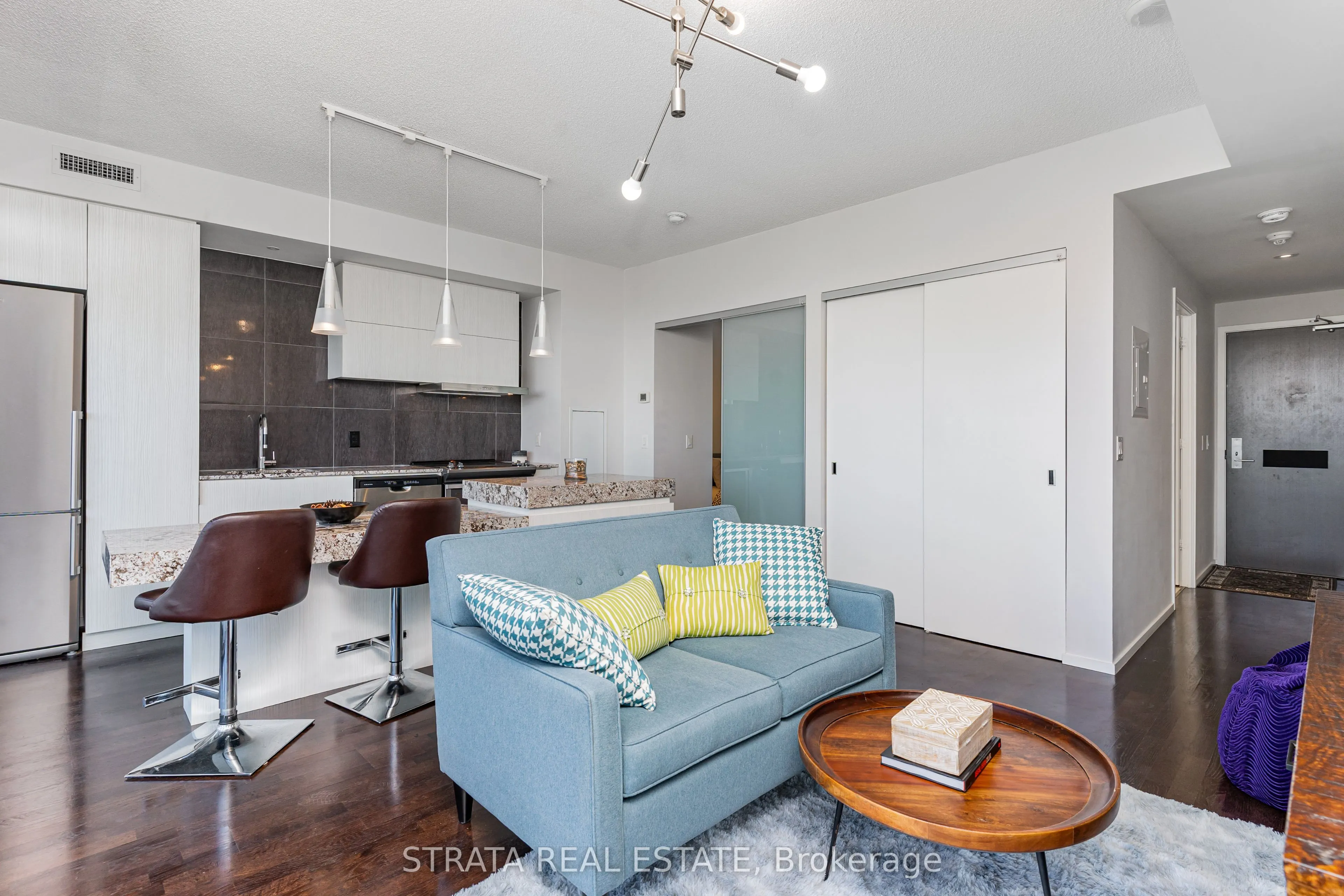 101 Charles Street E #4608