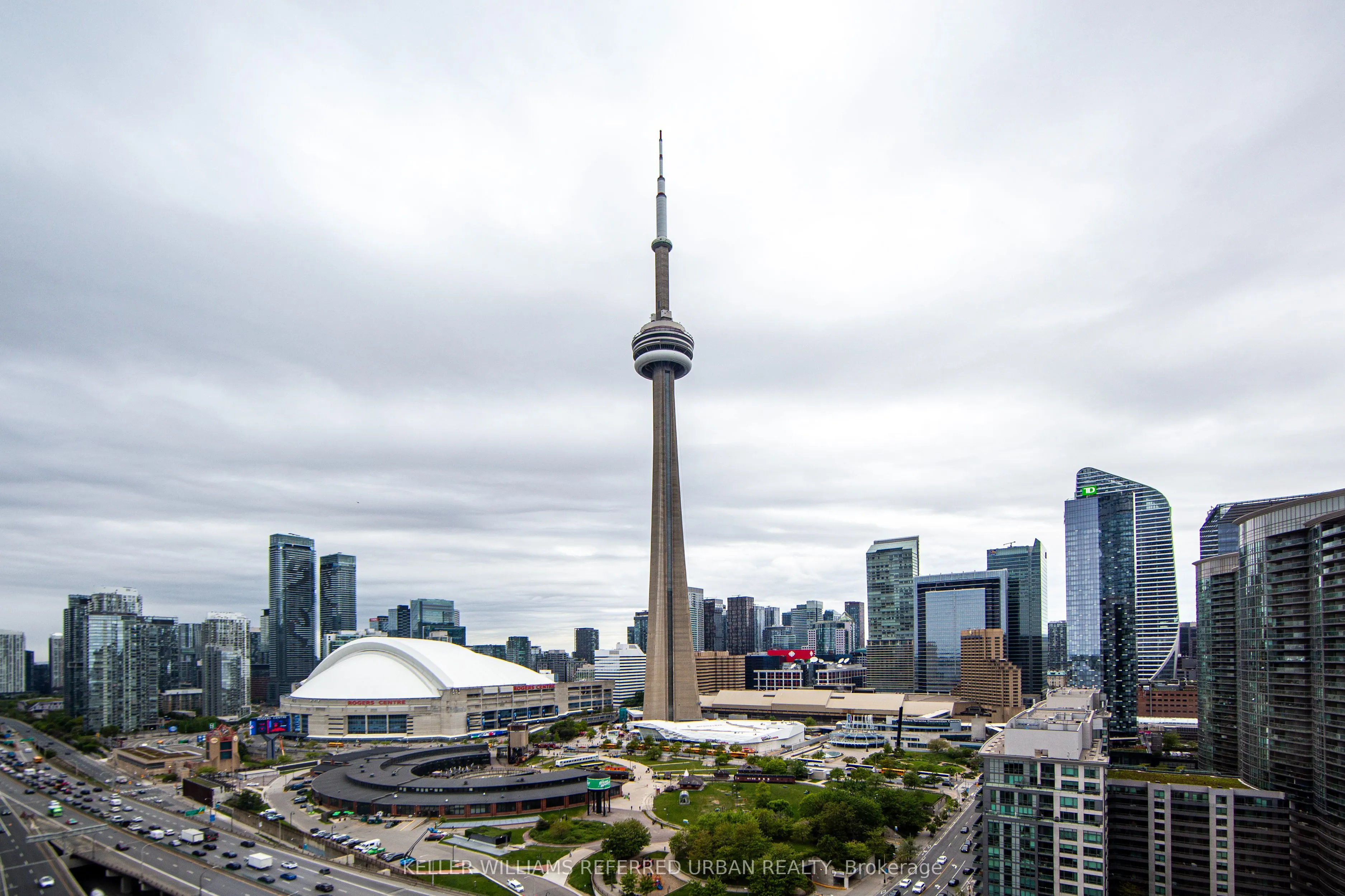 218 Queens Quay W, #2501