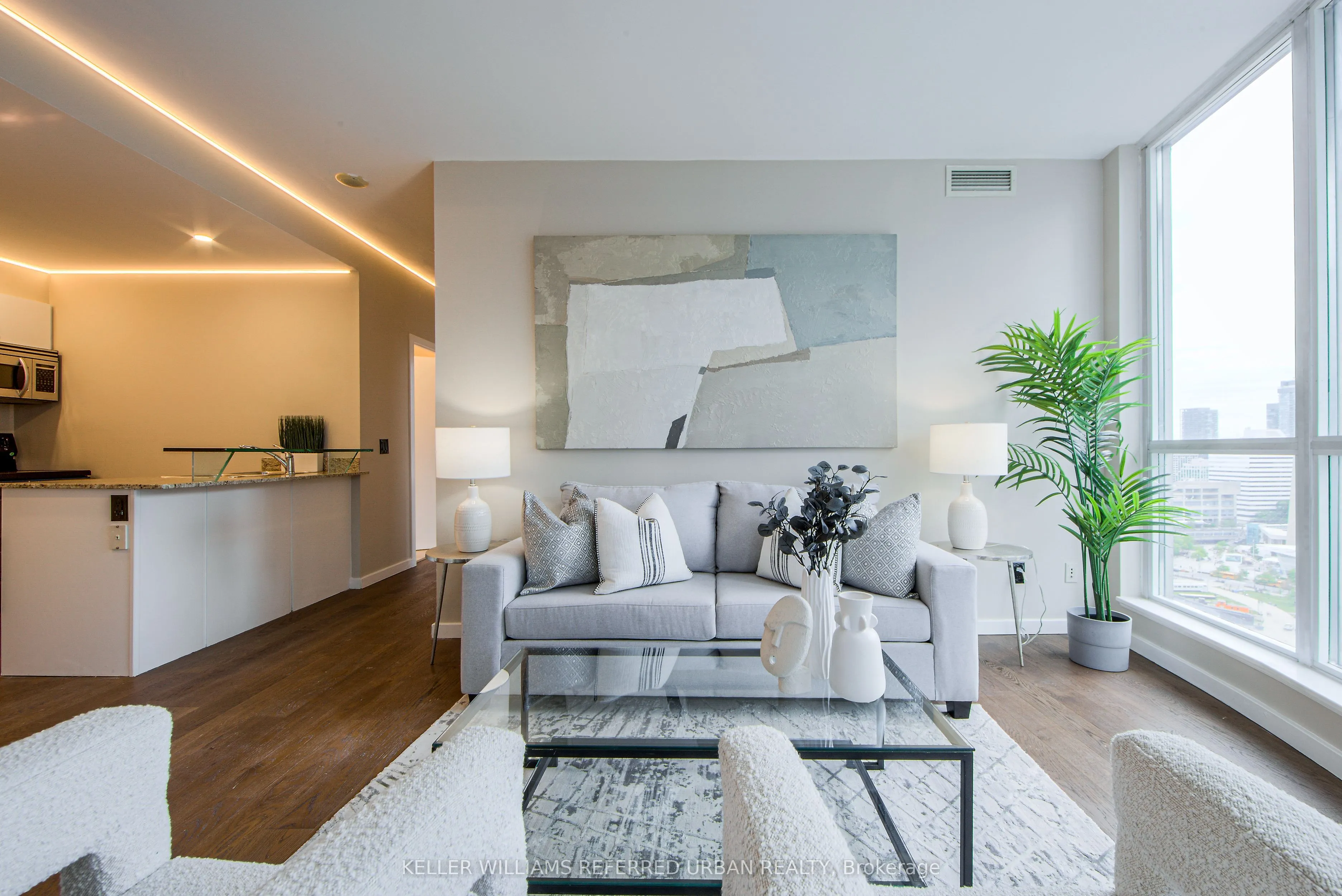218 Queens Quay W, #2501