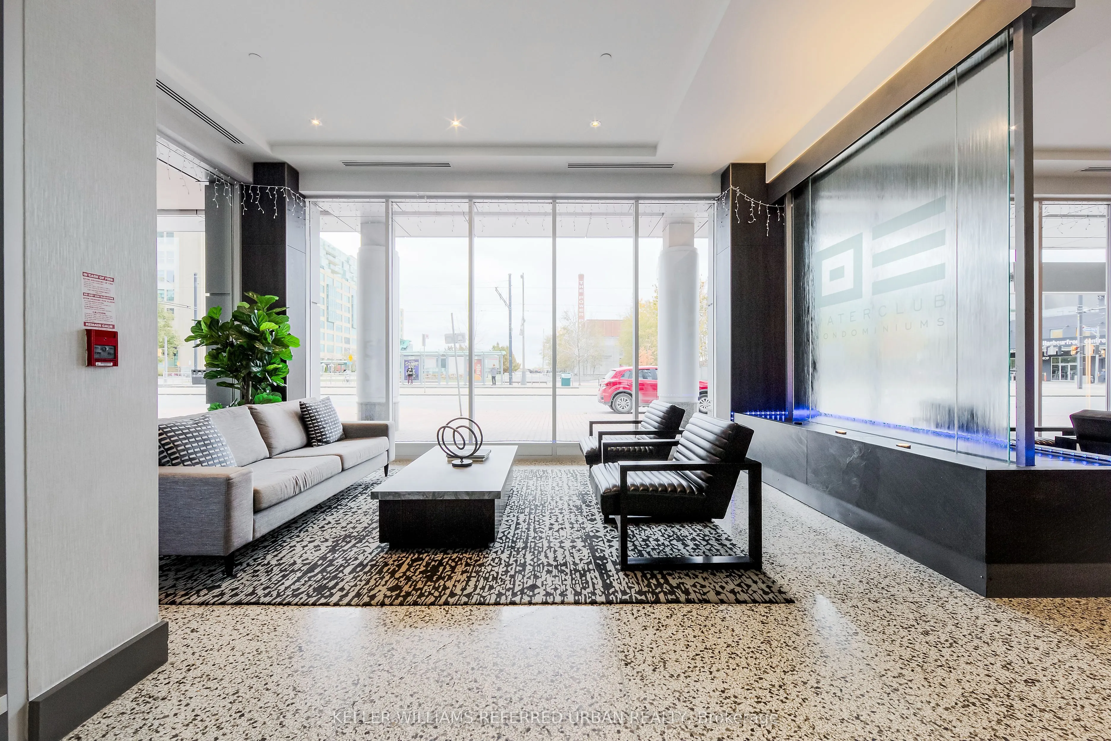 218 Queens Quay W, #2501