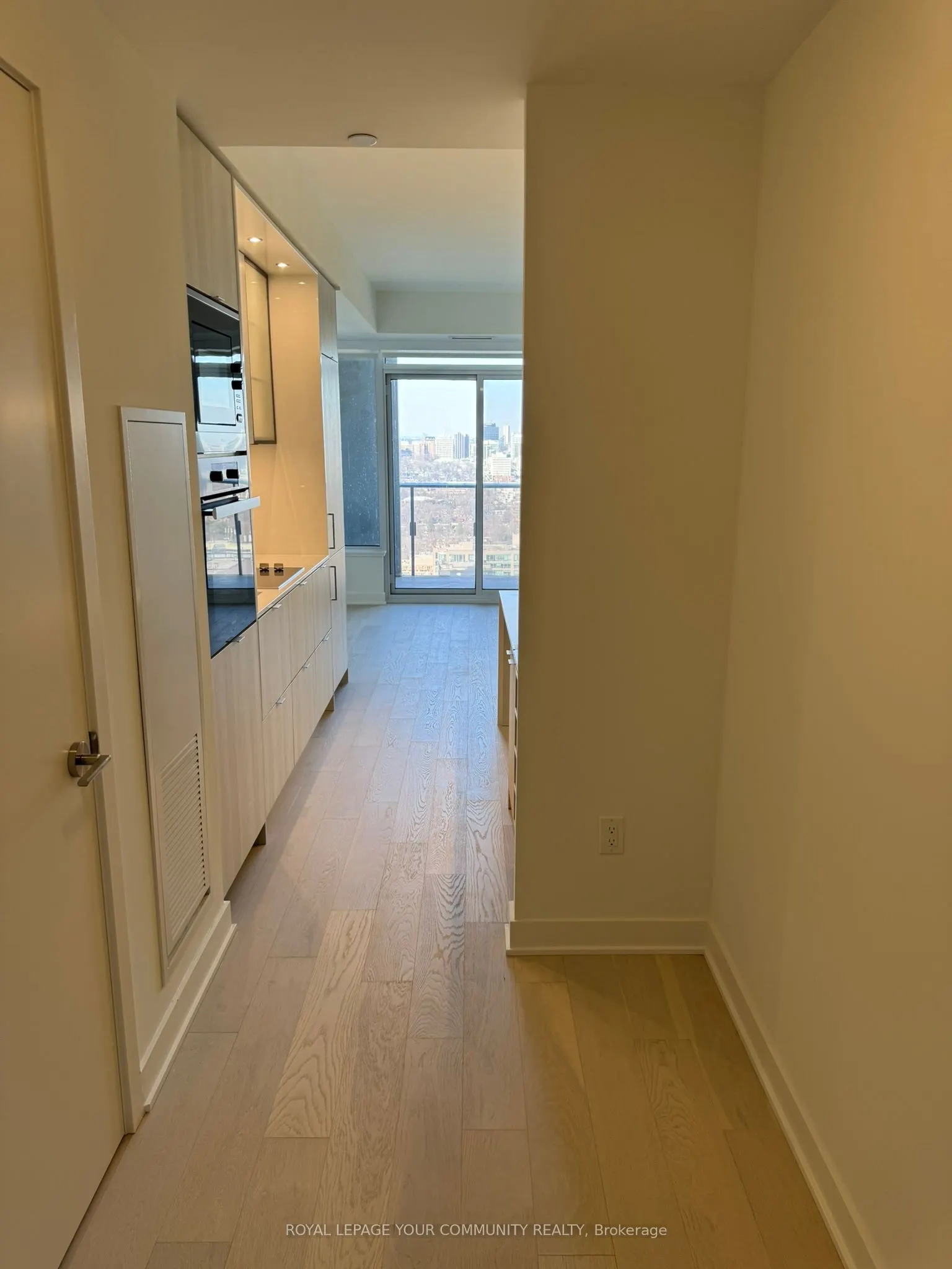 11 Yorkville Avenue, #2204