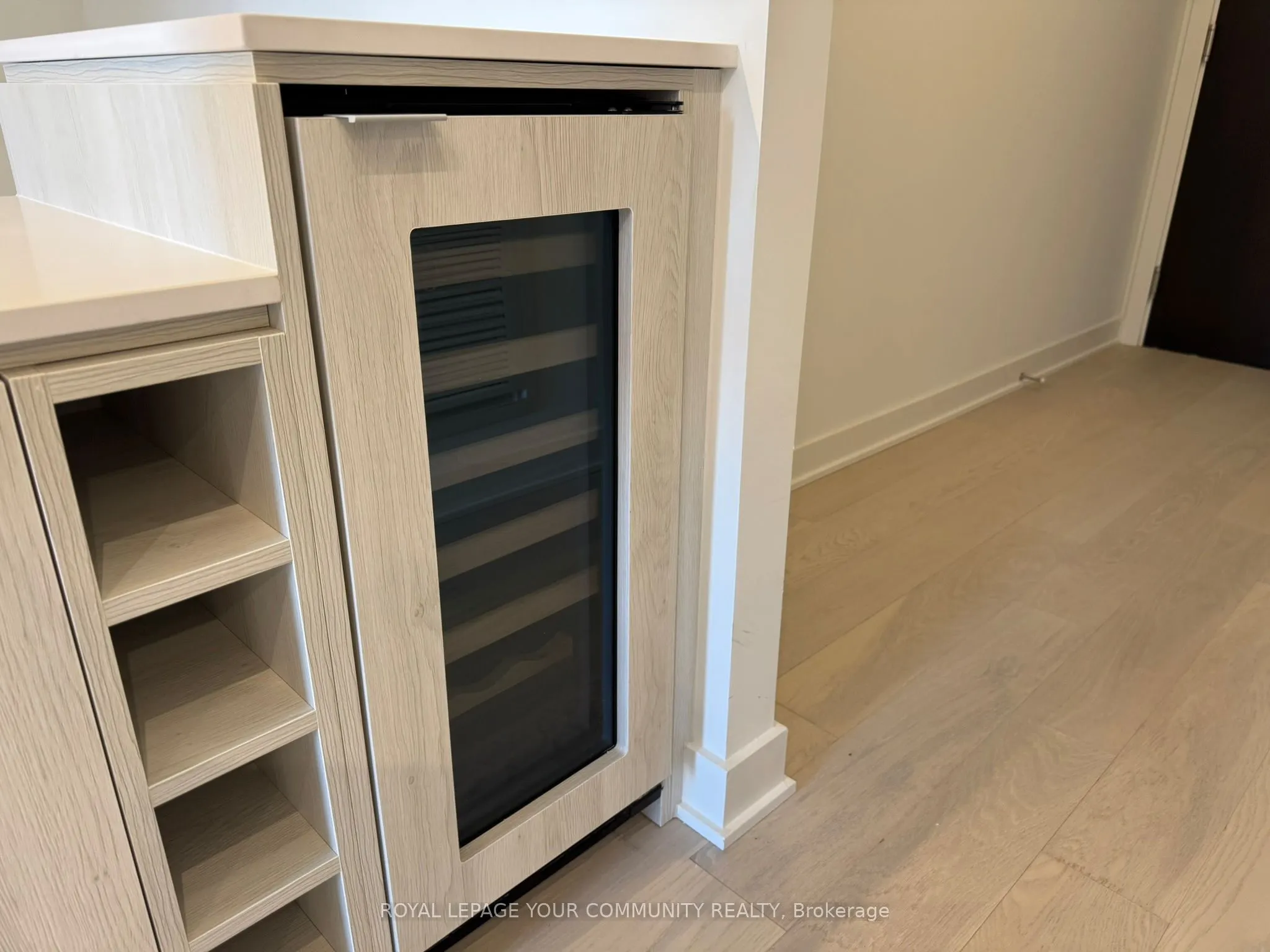 11 Yorkville Avenue, #2204
