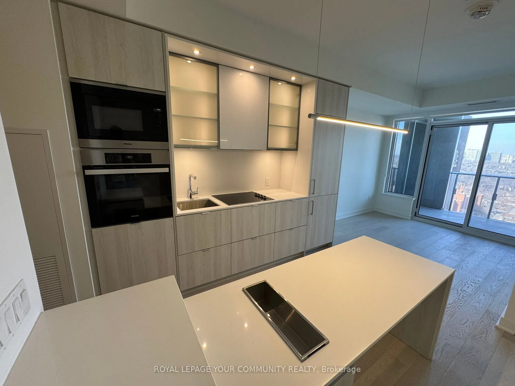 11 Yorkville Avenue, #2204