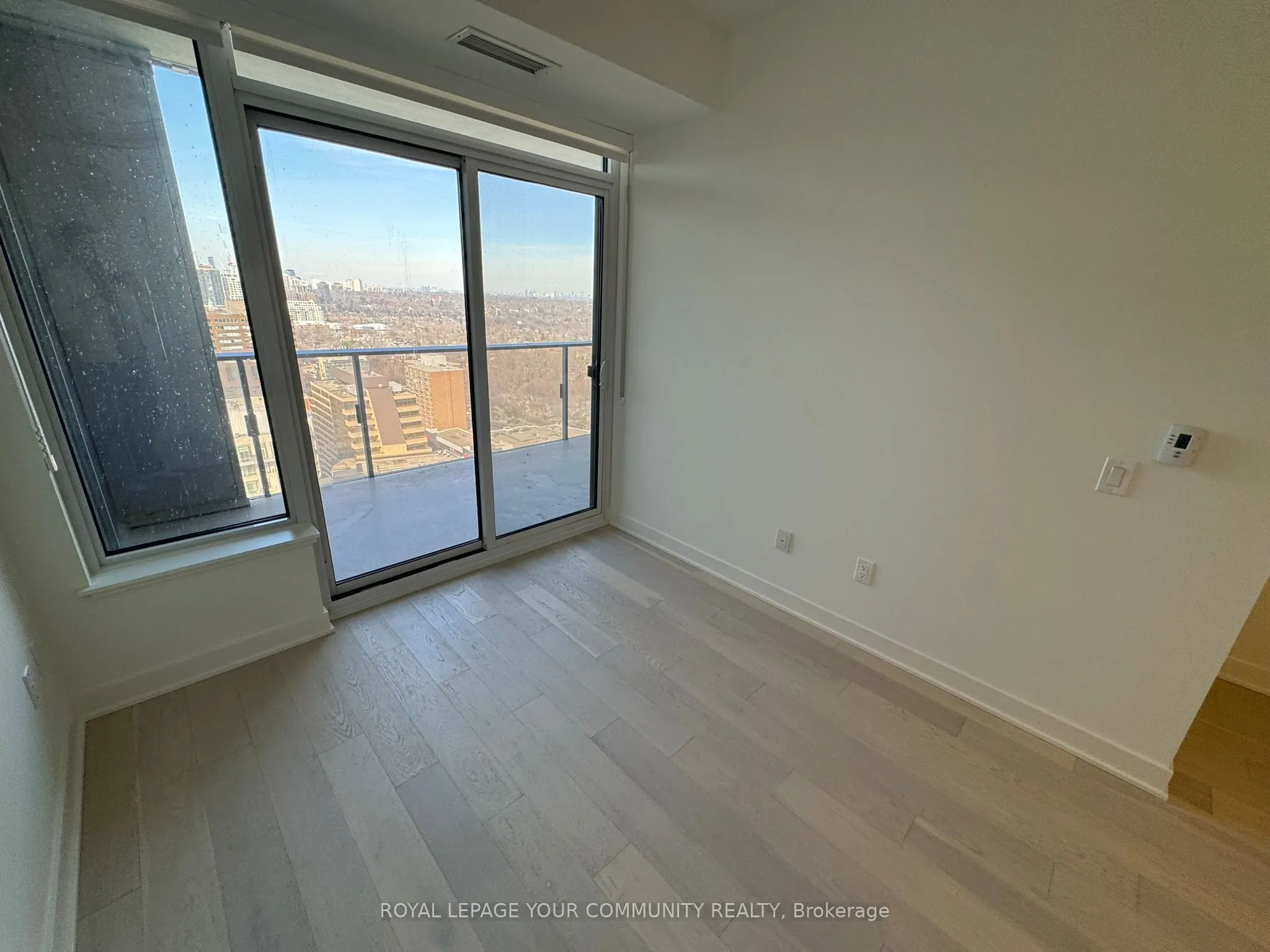 11 Yorkville Avenue, #2204