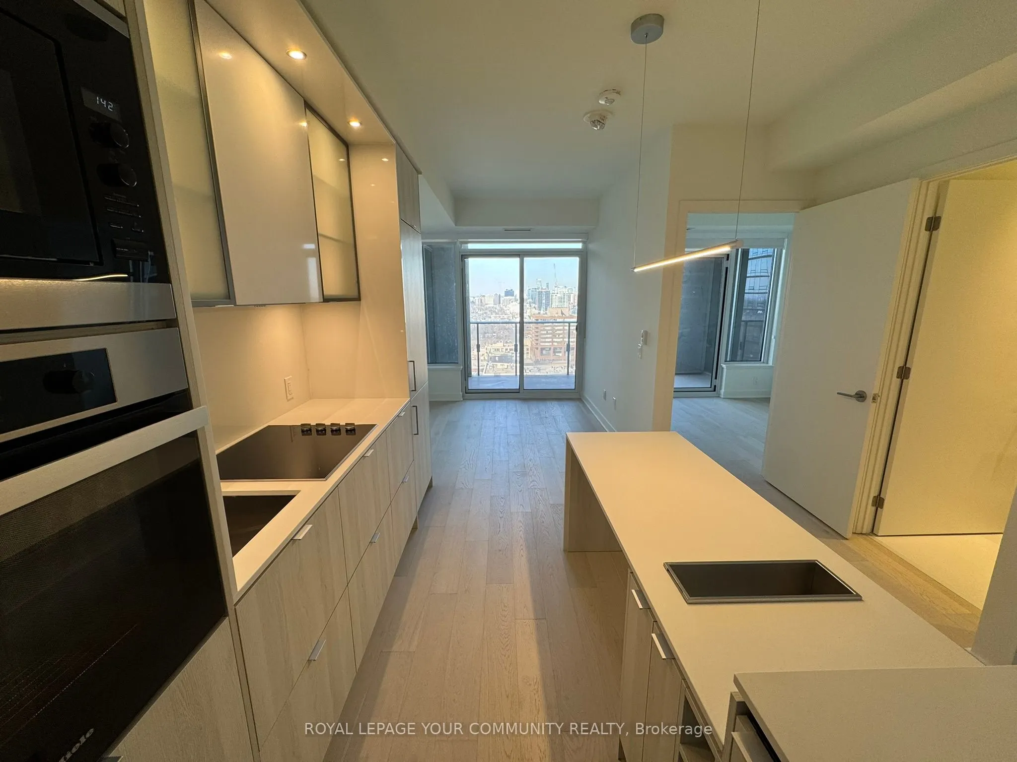 11 Yorkville Avenue, #2204