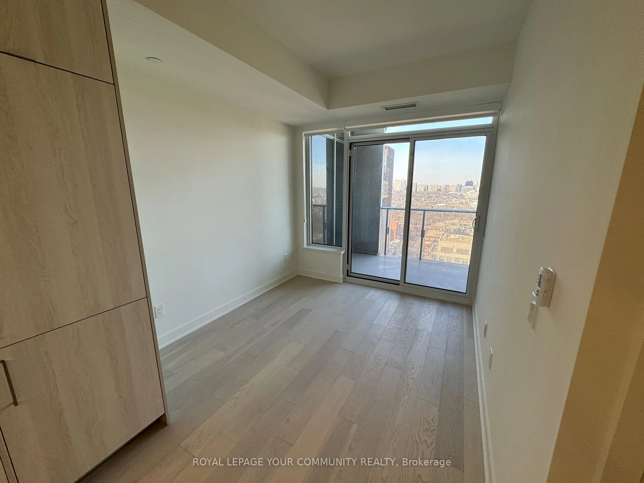 11 Yorkville Avenue, #2204
