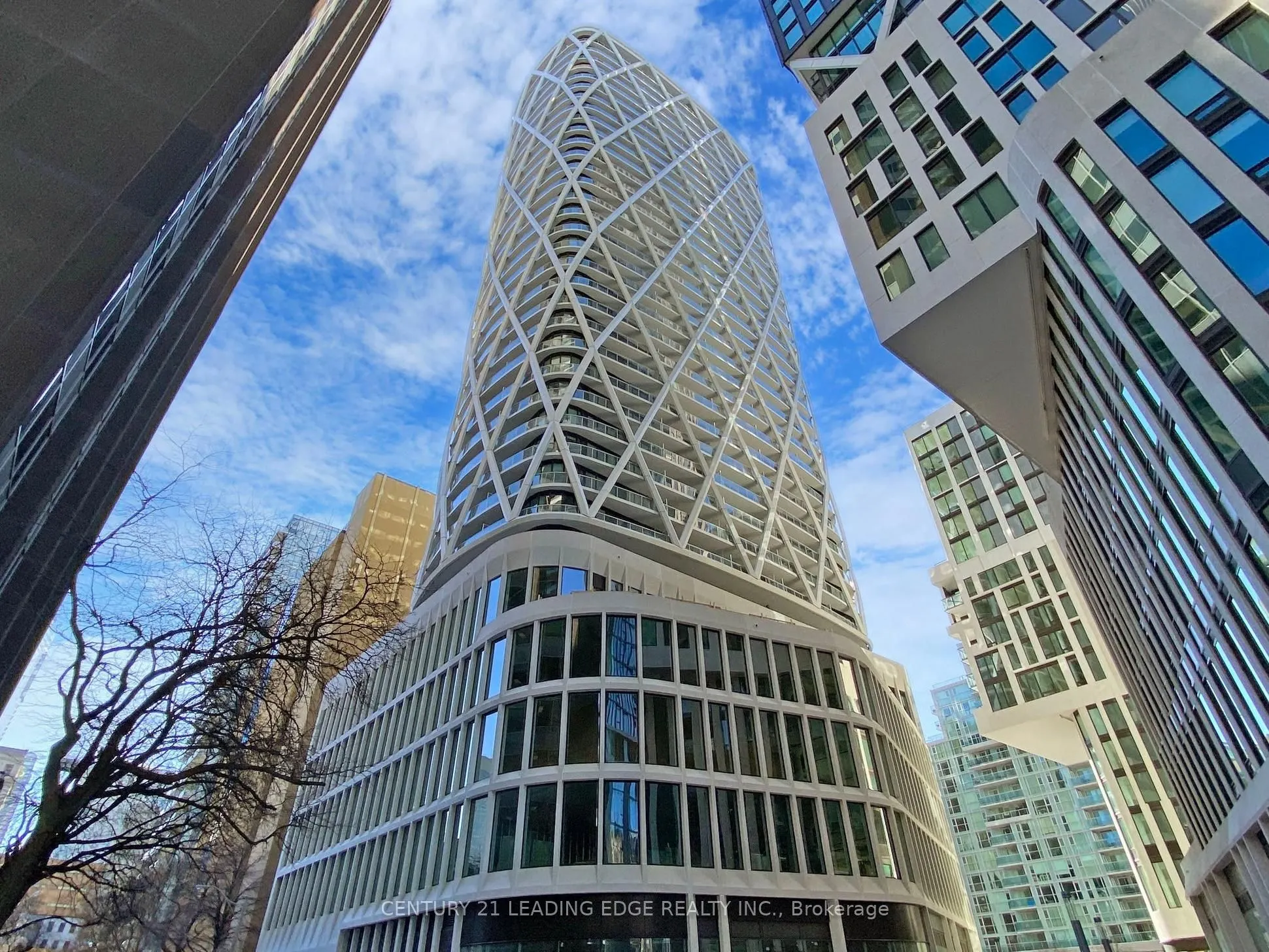 230 Simcoe Street, #2214