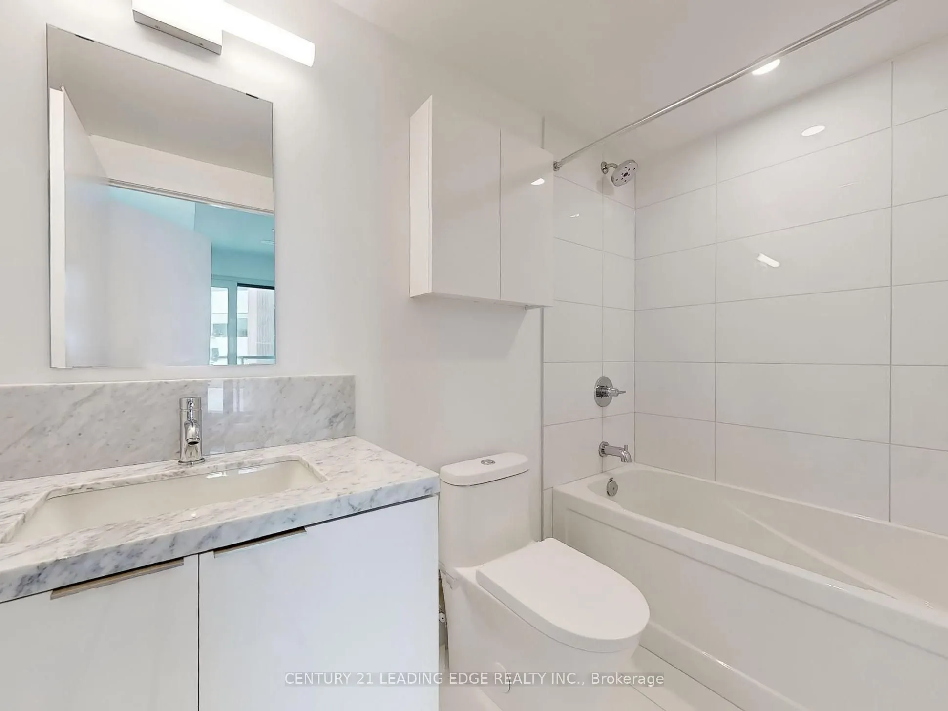 230 Simcoe Street, #2214
