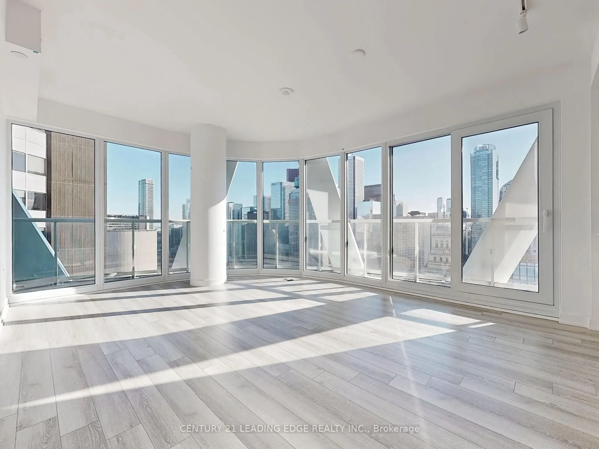 230 Simcoe Street, #2214