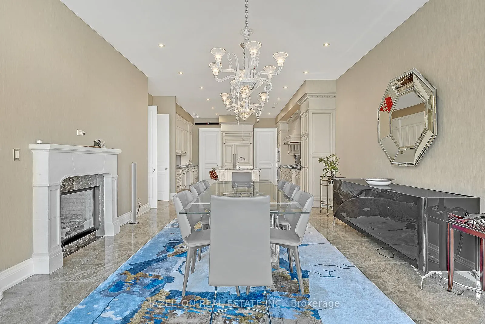 118 Yorkville Avenue, #601