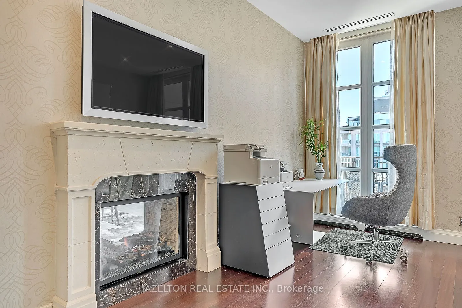 118 Yorkville Avenue, #601