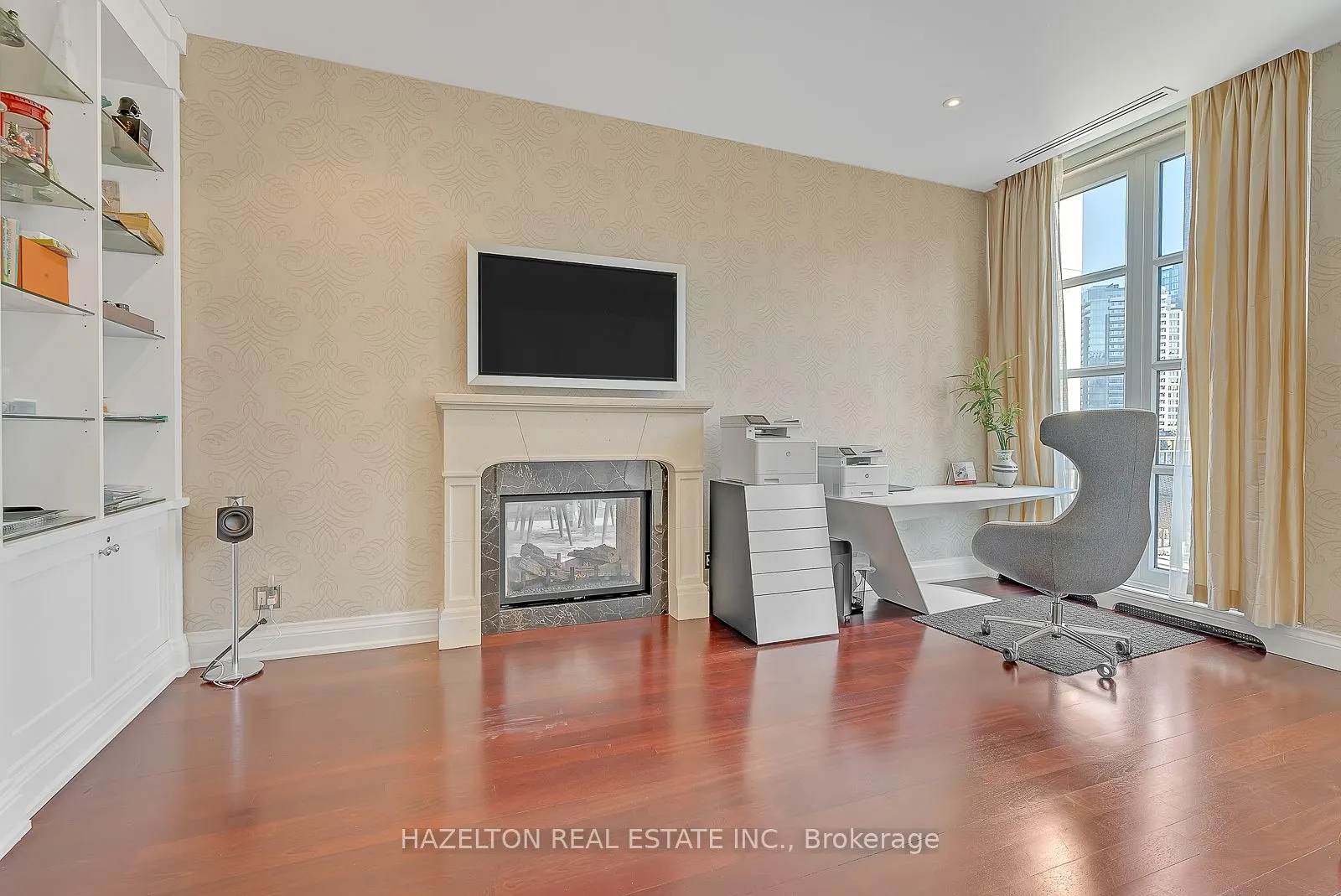 118 Yorkville Avenue, #601