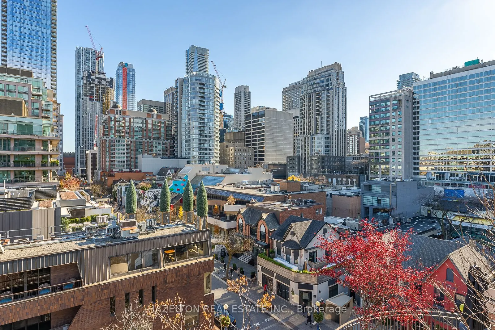 118 Yorkville Avenue, #601
