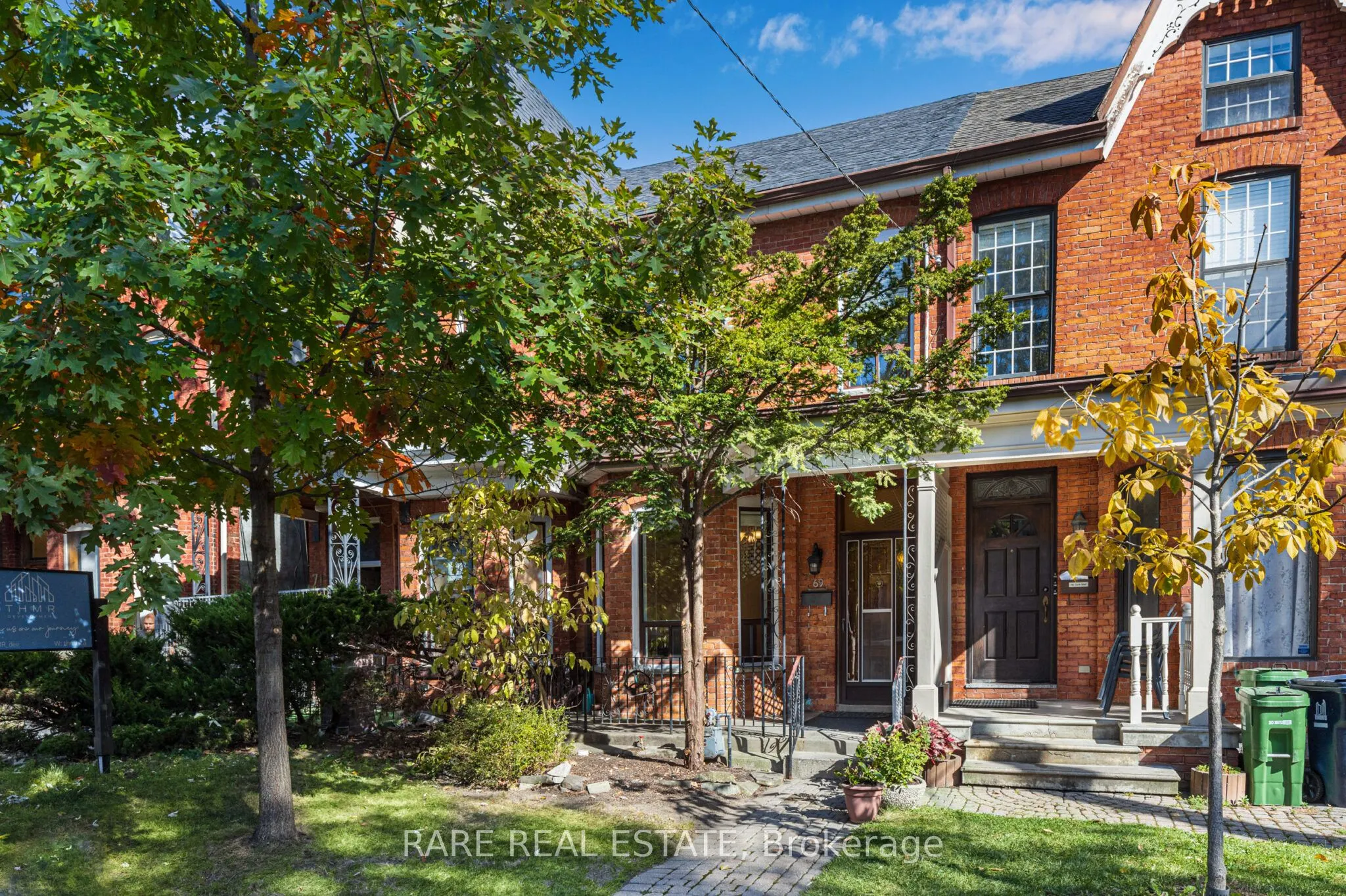 69 Robert Street