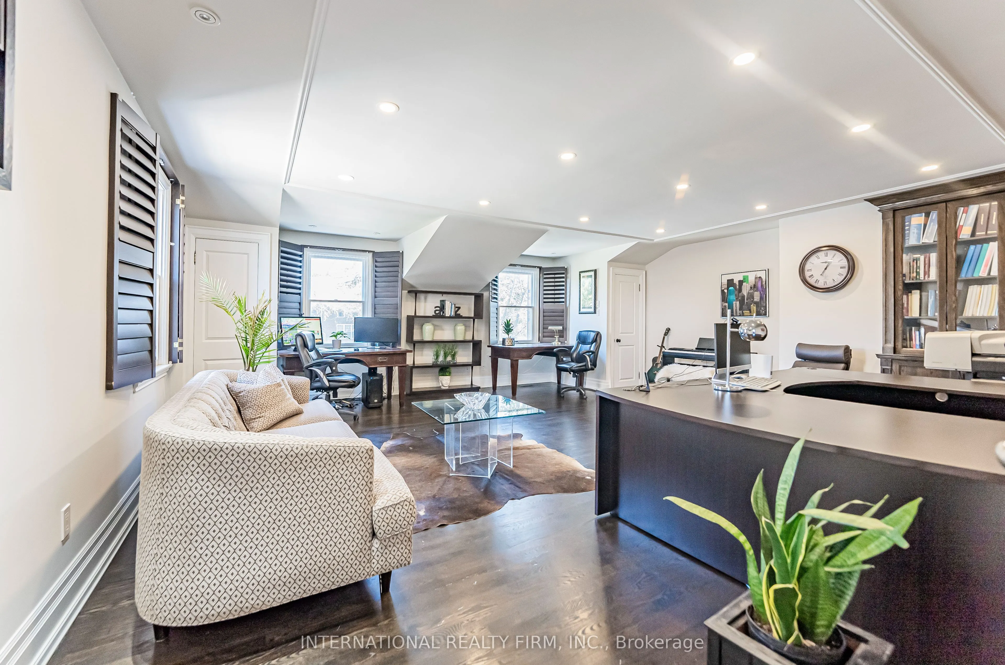 6 Penwood Crescent