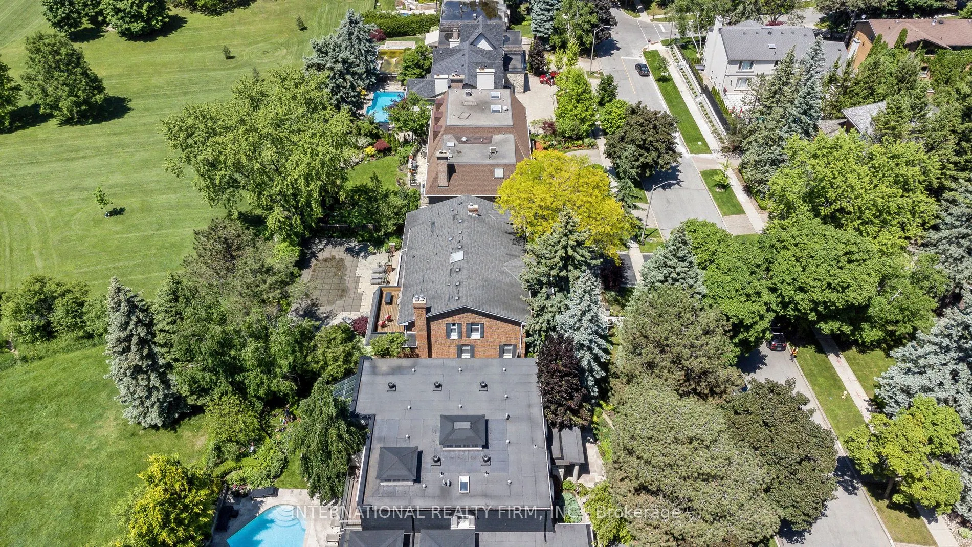 6 Penwood Crescent